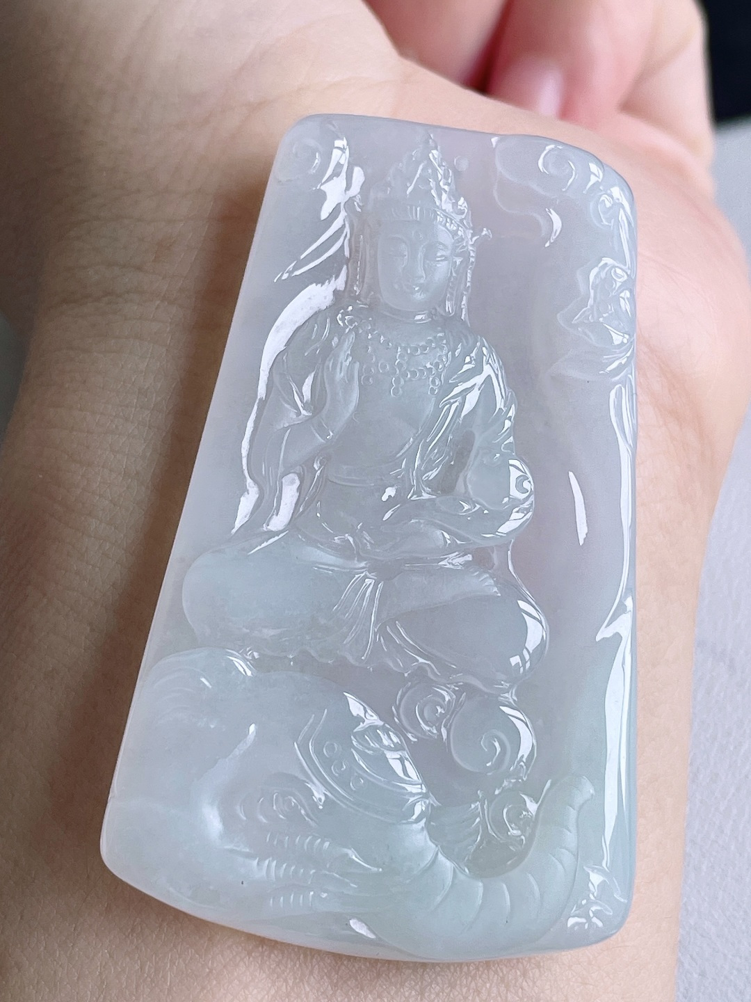 糯冰普贤菩萨牌吊坠,无裂,性比高,尺寸59.2-36.3-5.4,重量26.8克