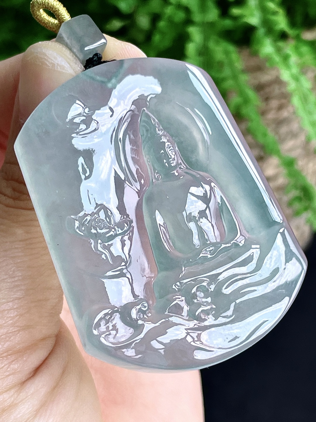 高冰晴水莲花观音牌吊坠,说明:厚装,尺寸54.2-42-6,重量34克
