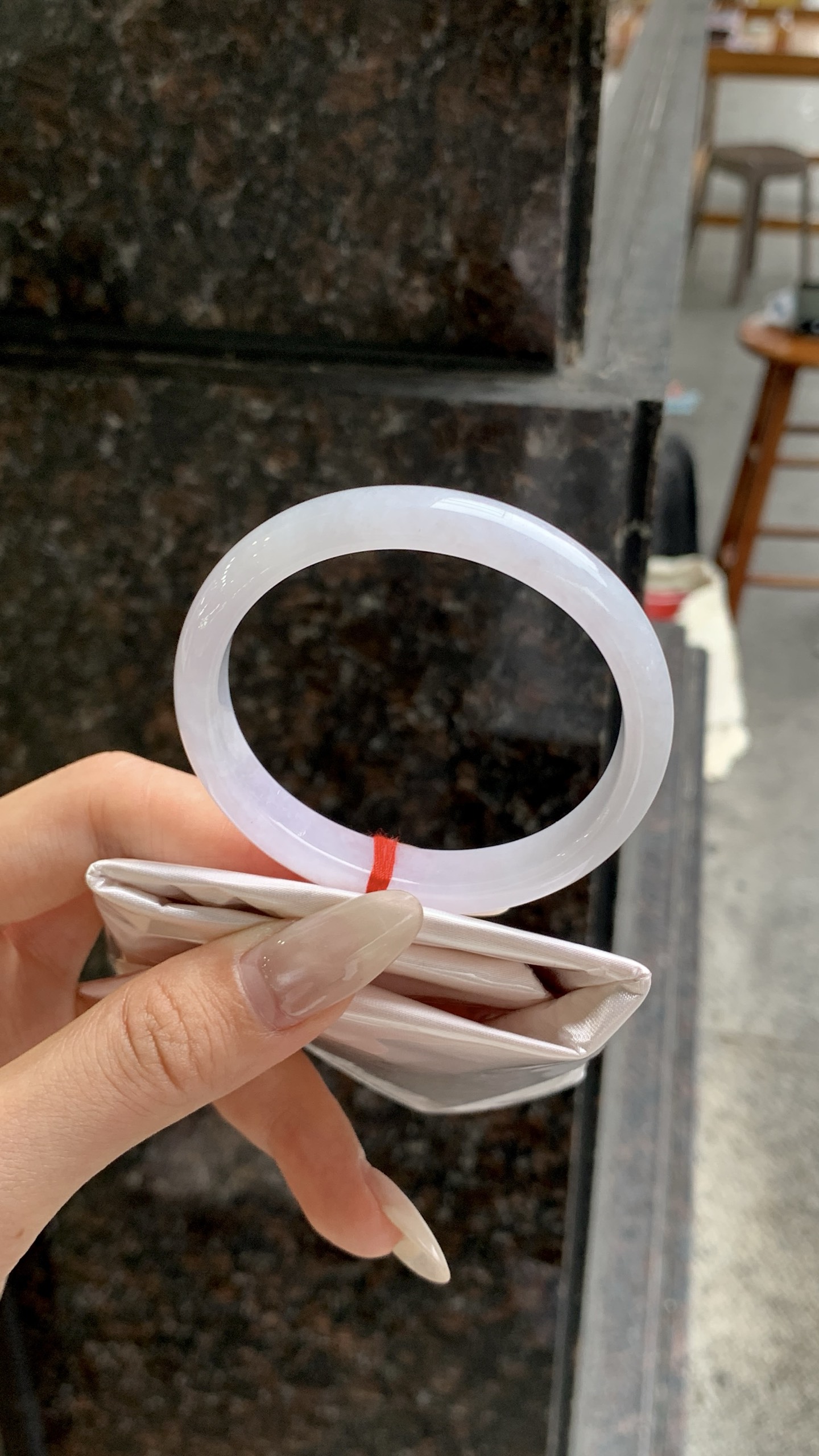 淡粉底贵妃成品手镯，有坨棉