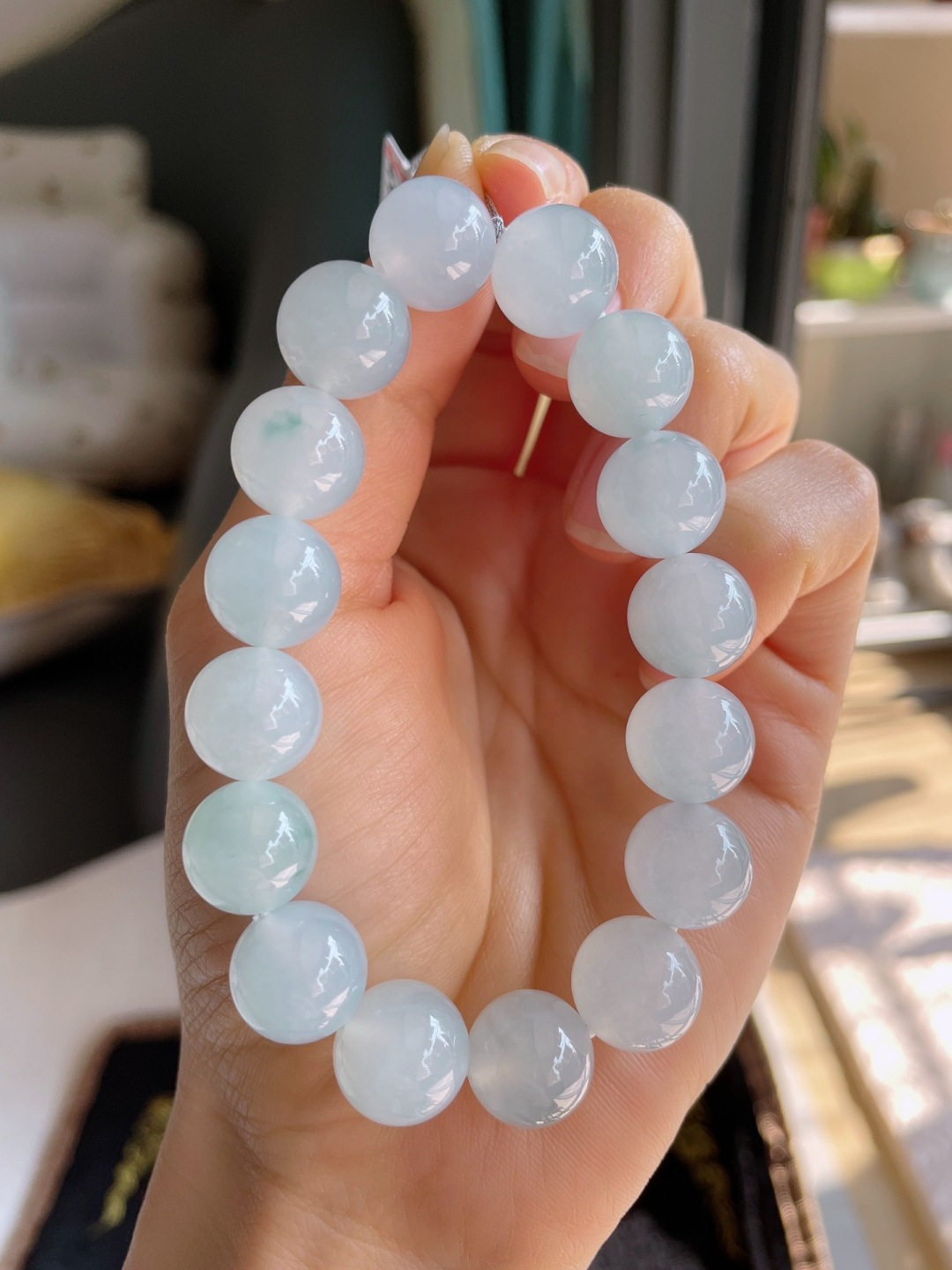 ️，缅甸天然翡翠A货，冰飘花手串，尺寸：12.2mm。-2471