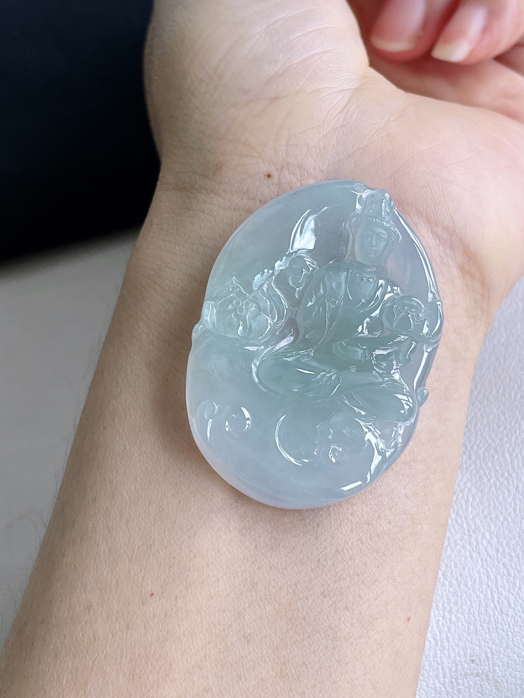 糯冰晴水大势至菩萨持莲观音牌吊坠,性比高