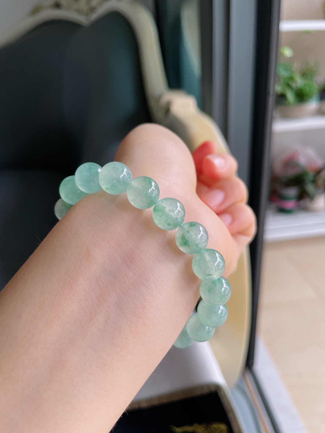 缅甸天然翡翠A货，冰飘花冰飘绿手串，尺寸：10mm。【编4280】