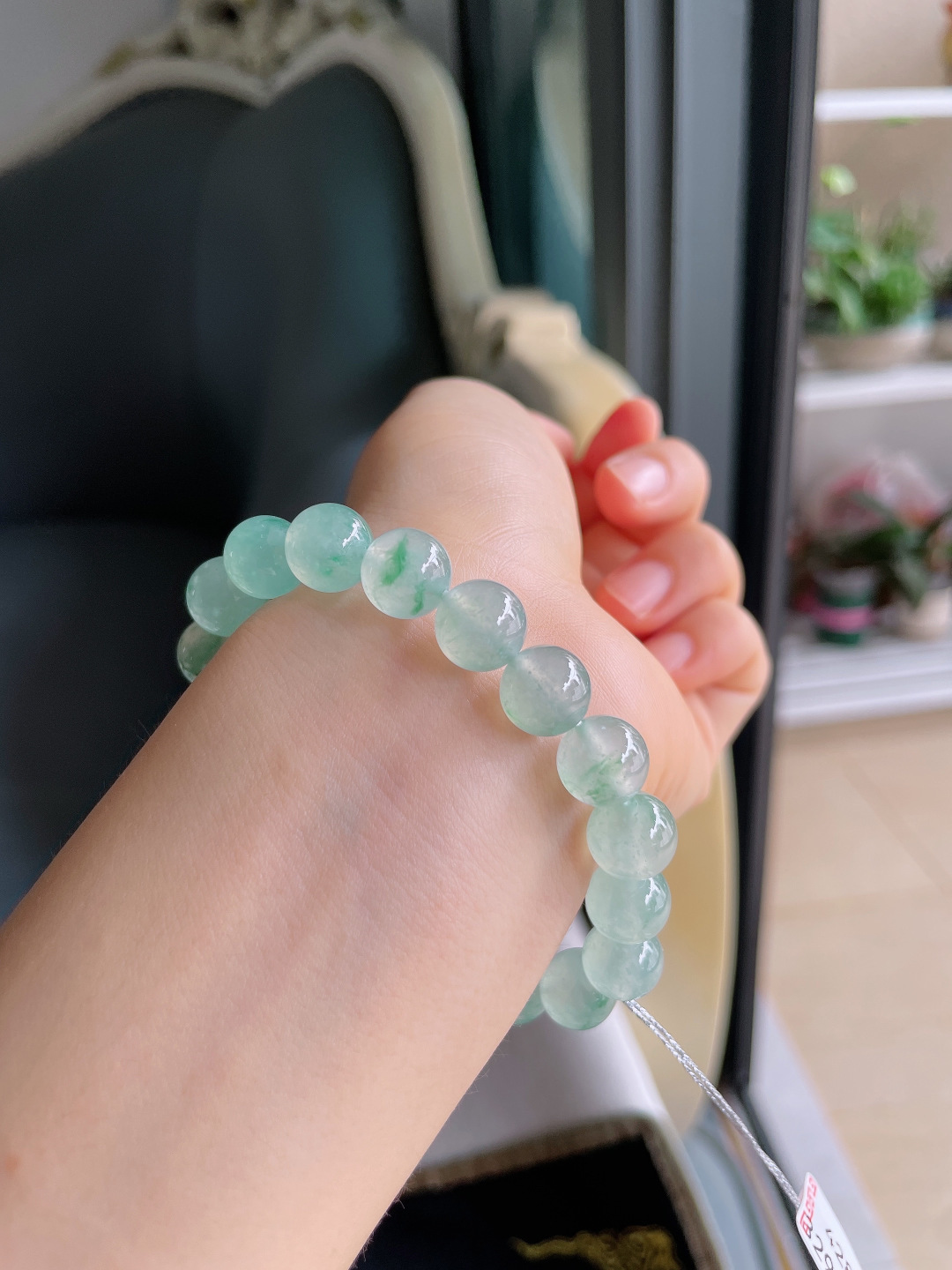 缅甸天然翡翠A货，冰飘花冰飘绿手串，尺寸：10mm。【编4280】