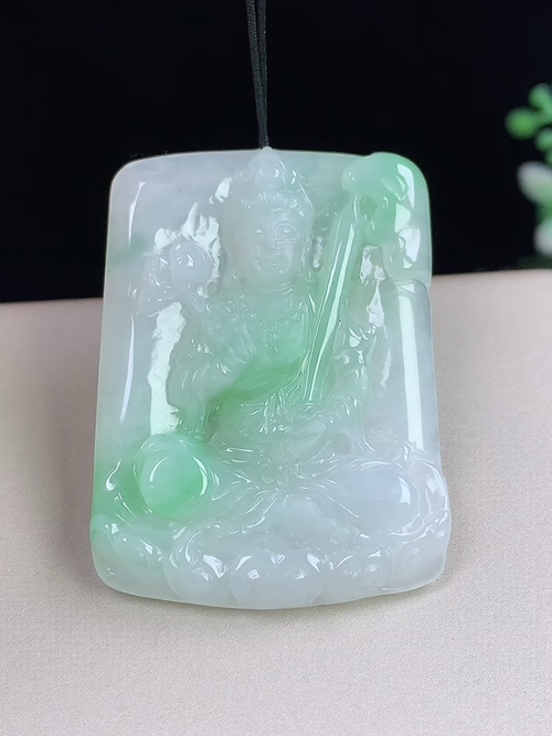 飘绿虚空藏菩萨，无裂，尺寸37.8-28.2-4.8mm，D29jwa6