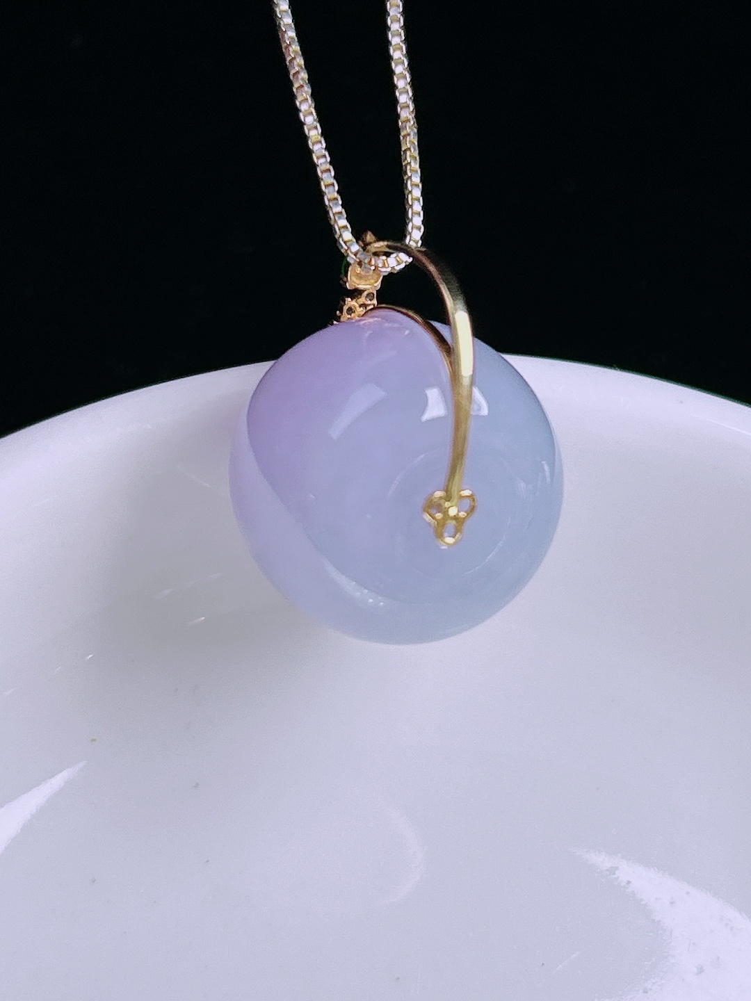 ️路路通，18k镶嵌，老种起光，细底通透，尺寸：22裸石18/13.7mm0828