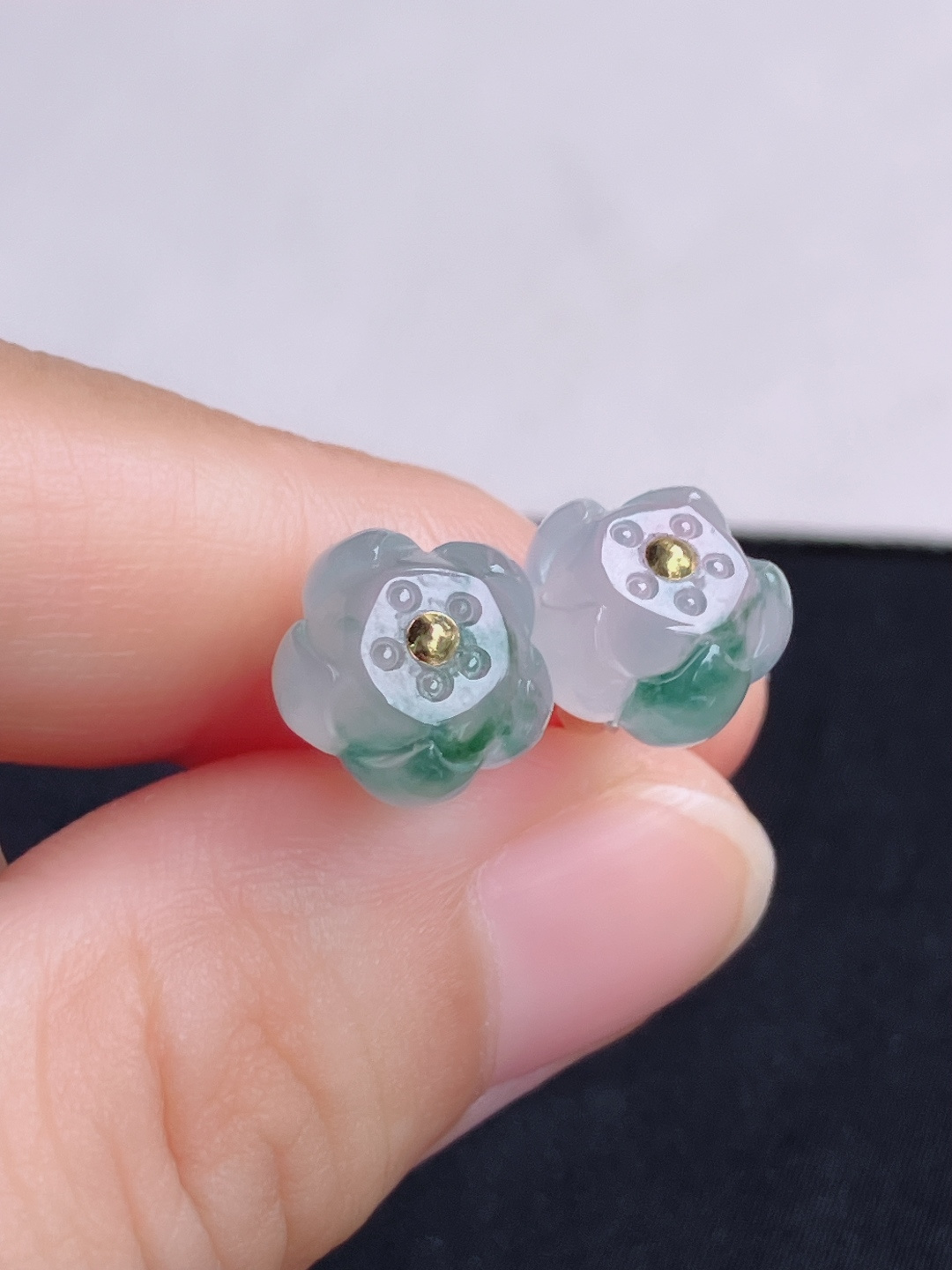 冰飘花莲花耳钉，简约时尚，尺寸10/8/自然光实拍