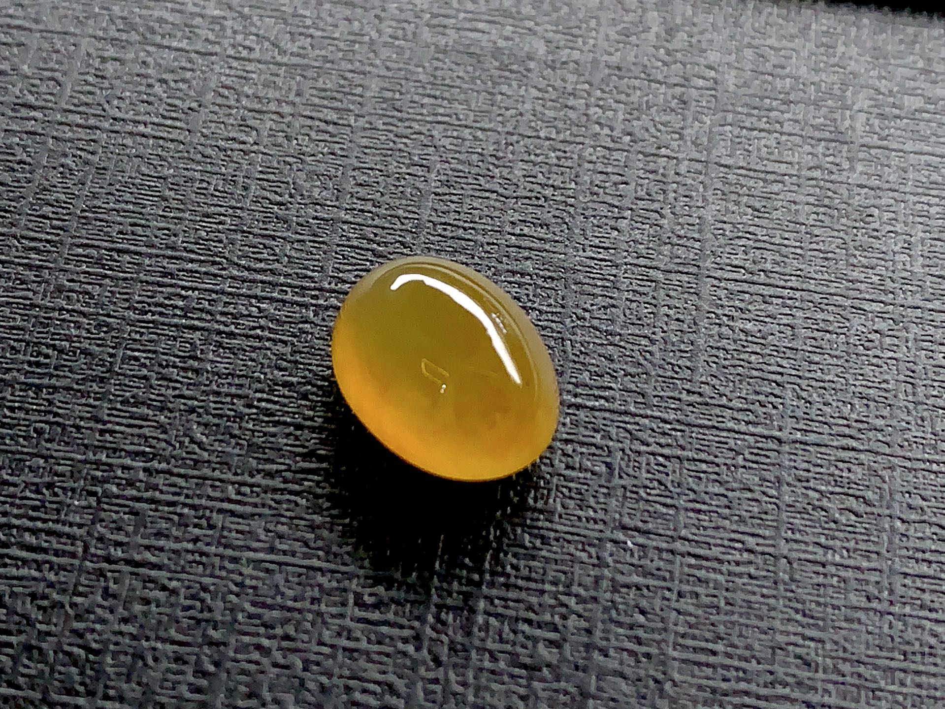 冰黄蛋面，尺寸：13.7×10.4×8