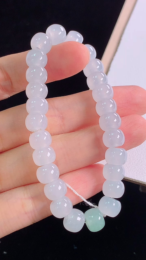 冰种手链，尺寸:8.2-5.9mm 24
