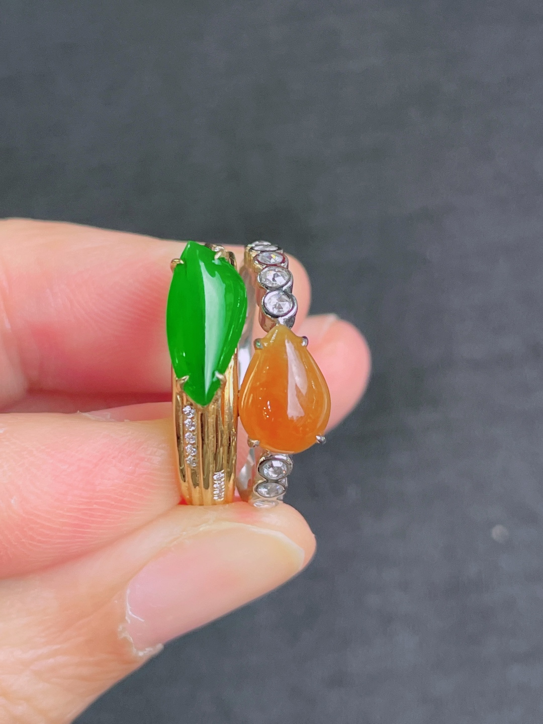 高冰绿蛋面戒指，晶莹剔透，新颖时尚，品相，12.5-6-4