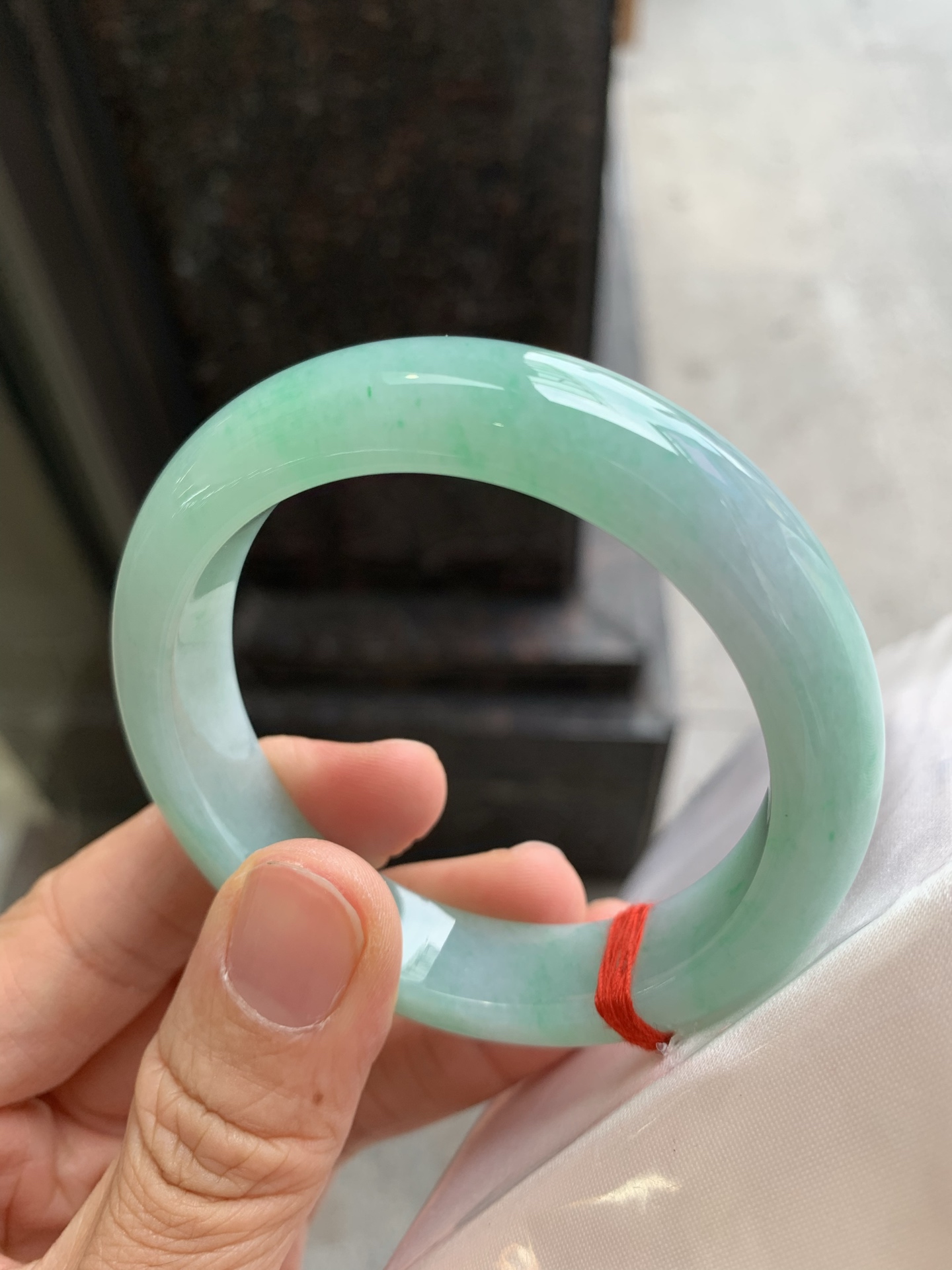 正圈飘绿 无裂 版型好