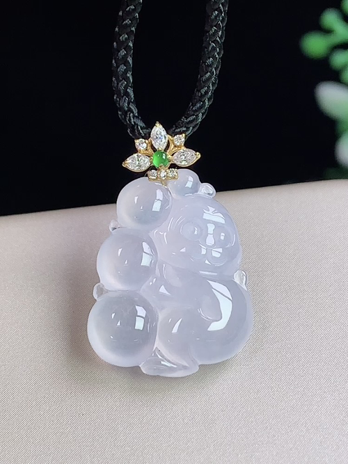 18k金镶冰种生肖猴子，灵猴献瑞，无裂，尺寸18.9-14.7-5.3mm，D29hjg
