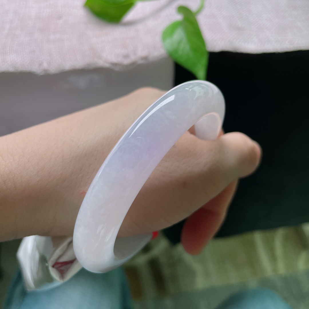 58.7/12.2/9.1，正圈，冰底晕染，是暮春烟霞落腕间。种老水足，细润，无裂，ss55428a