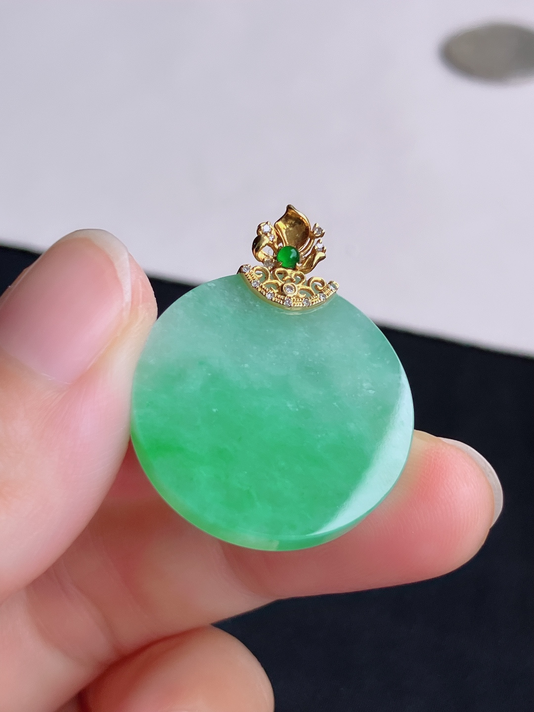 ️冰飘绿无事牌，简约时尚，尺寸32.6/25/3.8/自然光实拍