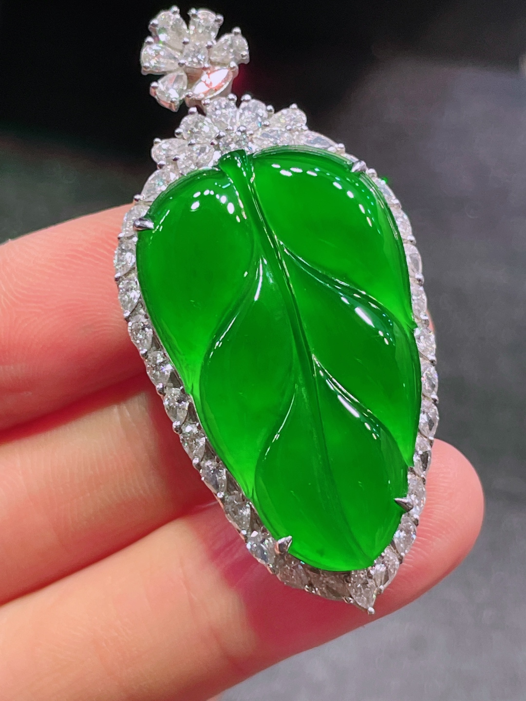 高冰绿树叶吊坠，晶莹剔透，新颖时尚，品相，34-21-3