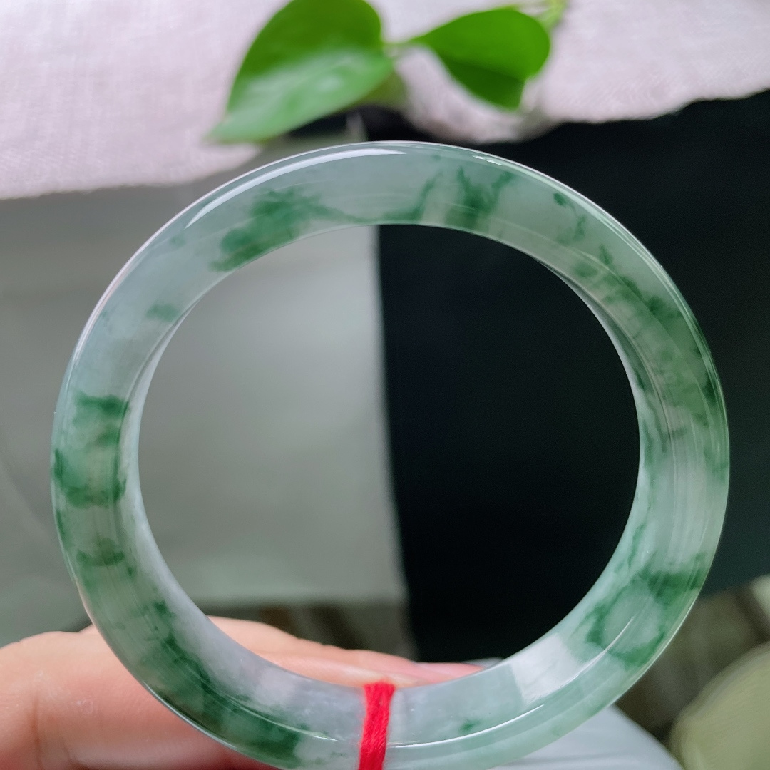 飘花正圈，冰润起光，飘花灵动如山水写意。宛如天然水墨画卷，有棉线，ss55179a