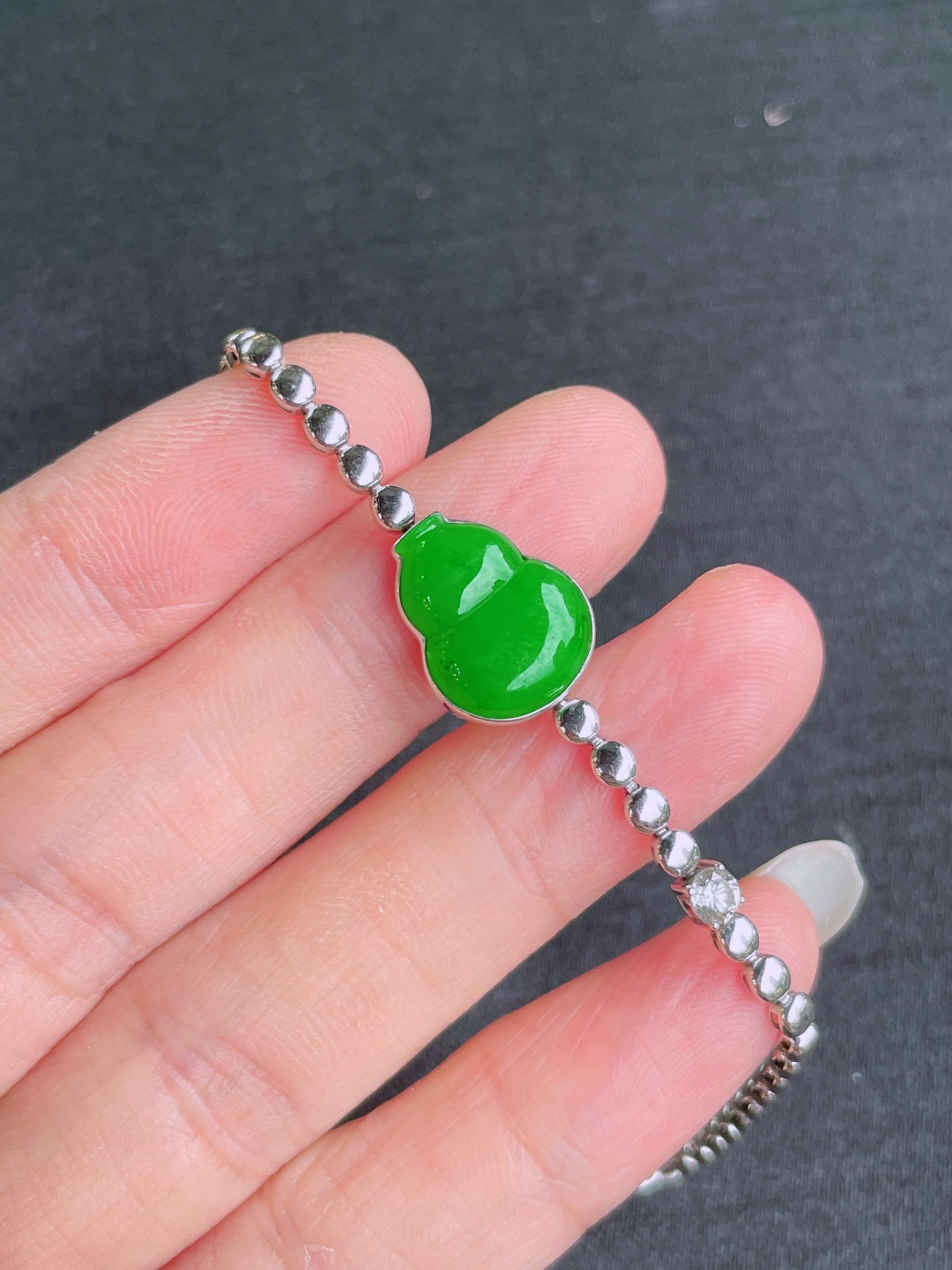 高冰绿葫芦手链，晶莹剔透，新颖时尚，品相，13.5-11.5-3