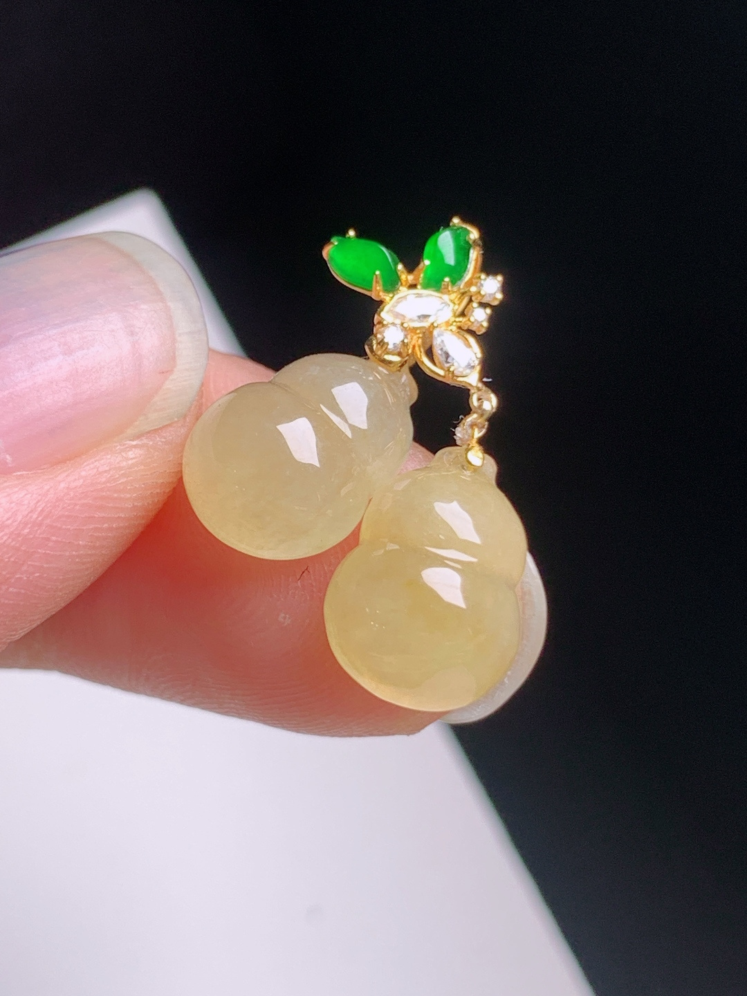 黄翡葫芦吊坠，温润柔和，配色雅致，福禄双全