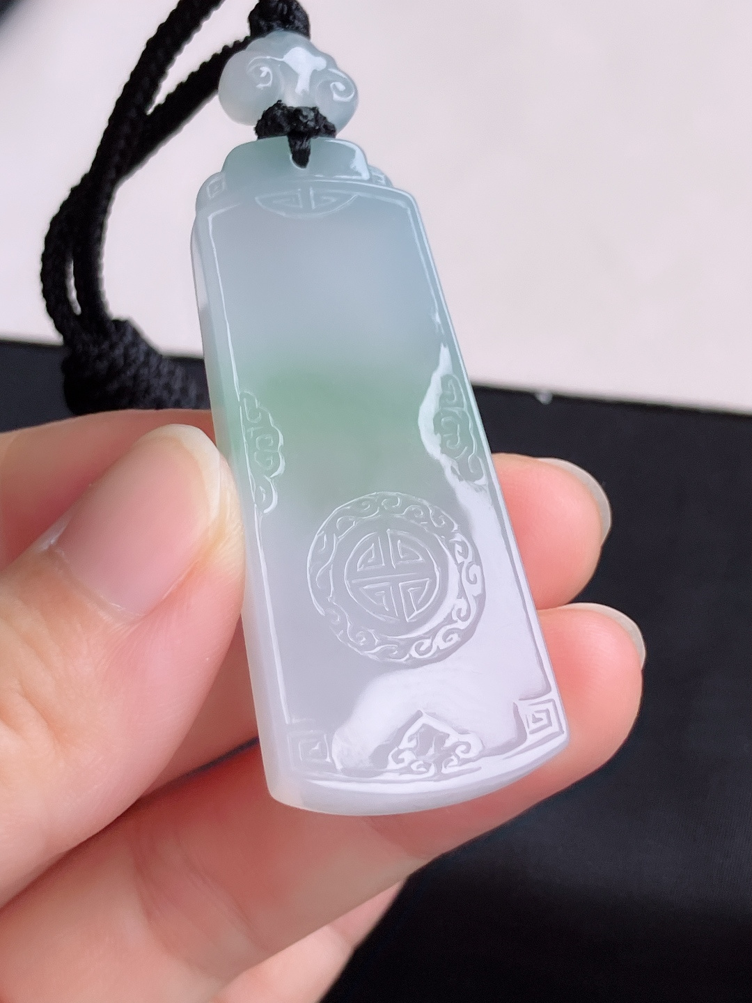 双彩平安牌，简约时尚，尺寸53/22/6/自然光实拍