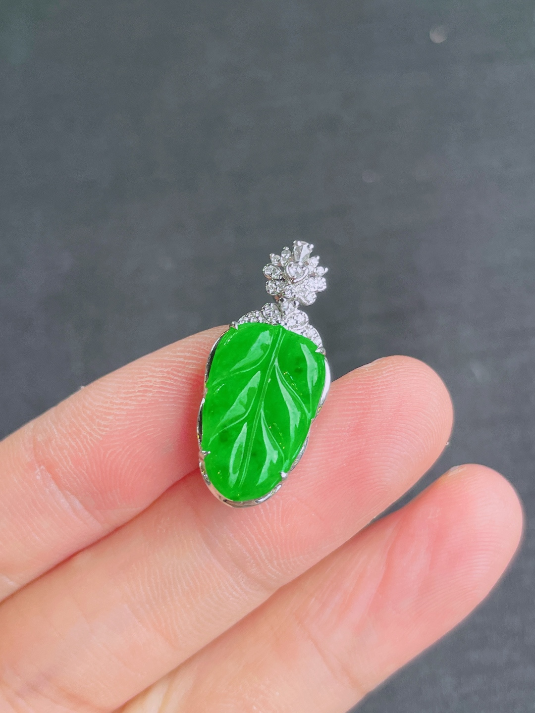 高冰绿树叶吊坠，晶莹剔透，新颖时尚，品相，17-11-2
