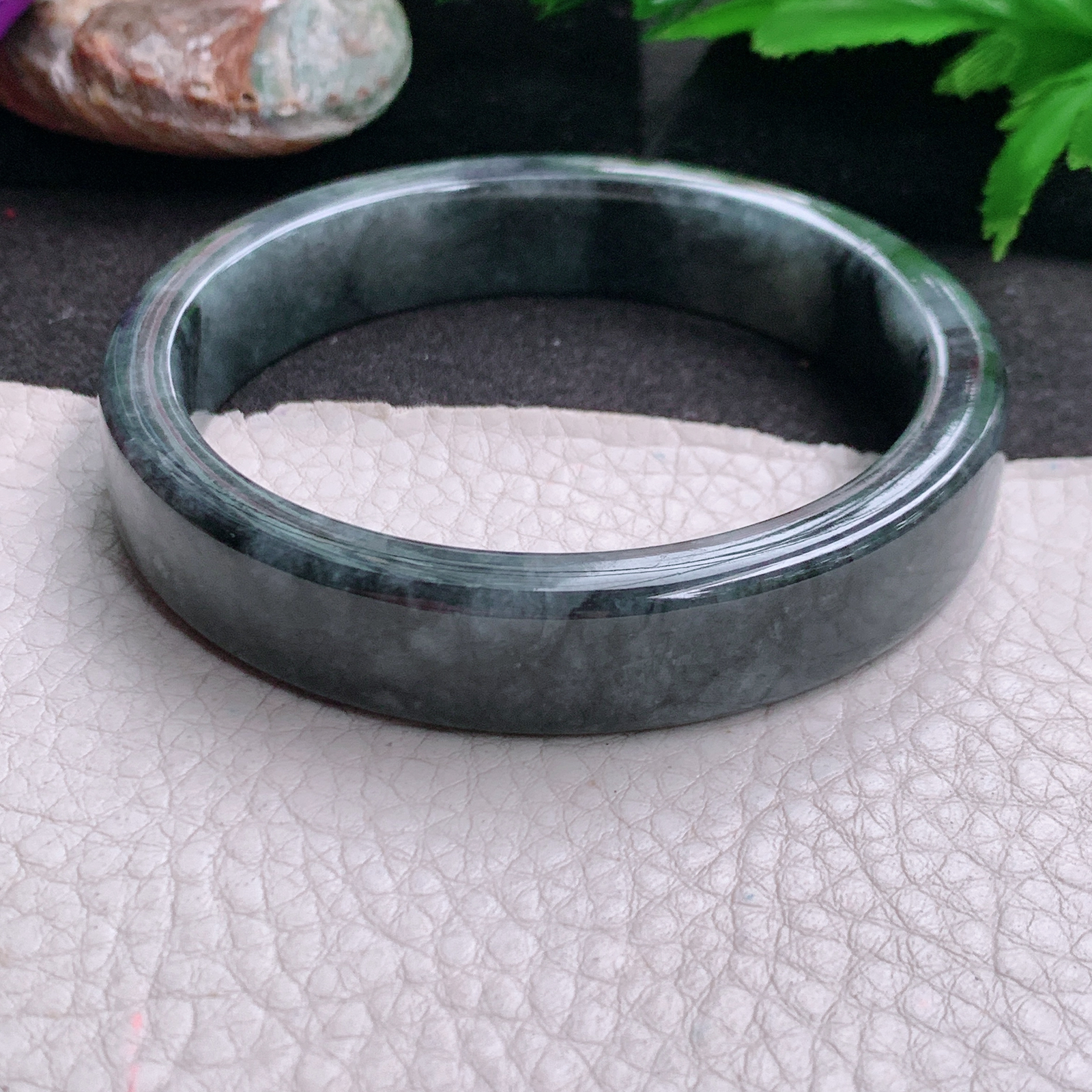 js大圈口60*13*7.2宽扁镯 特色缅甸翡翠a货玉手镯水润乌鸡宽边玉手环