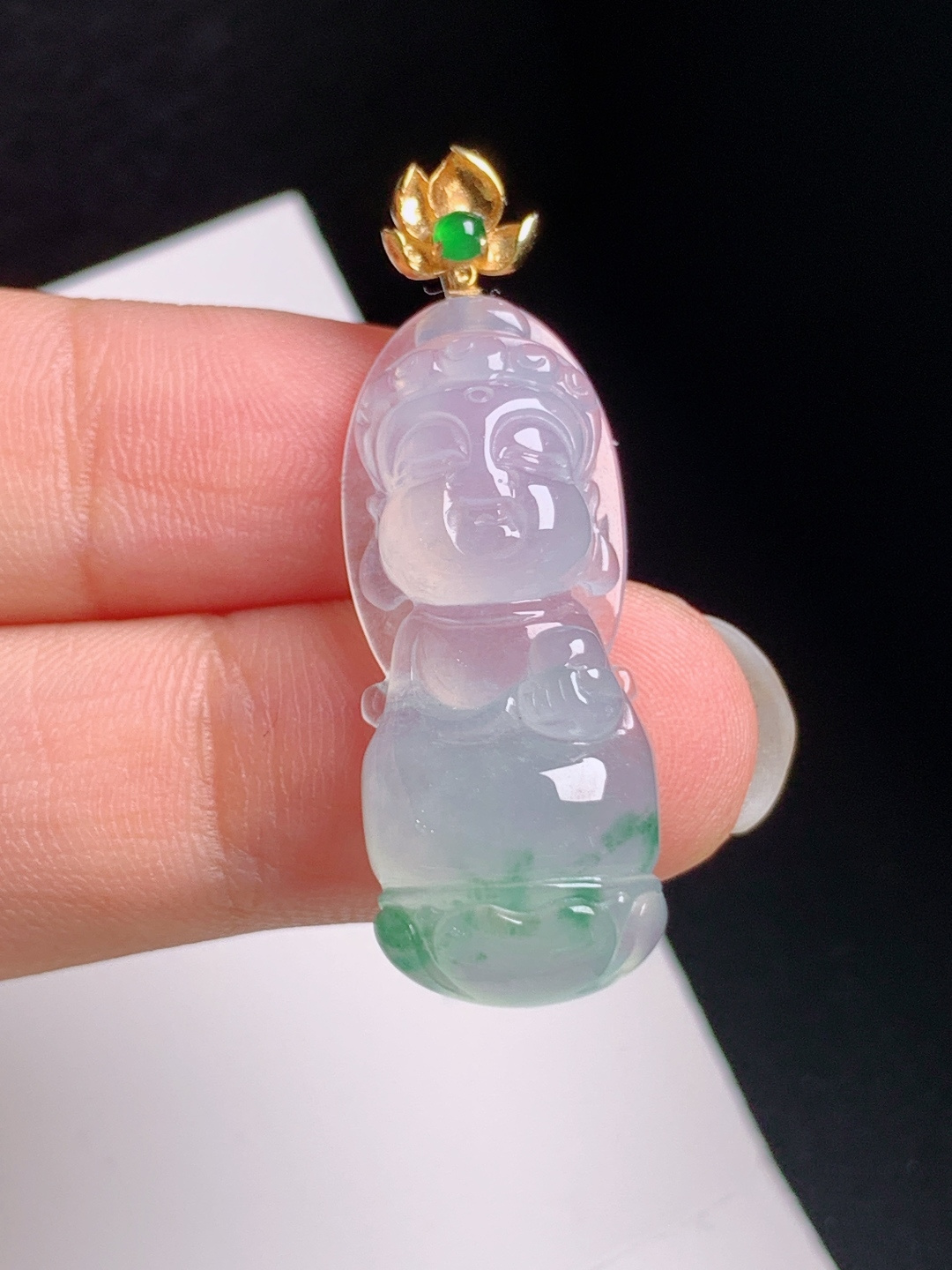 冰种飘花宝宝佛吊坠，冰润细腻，神态温婉，护佑安康