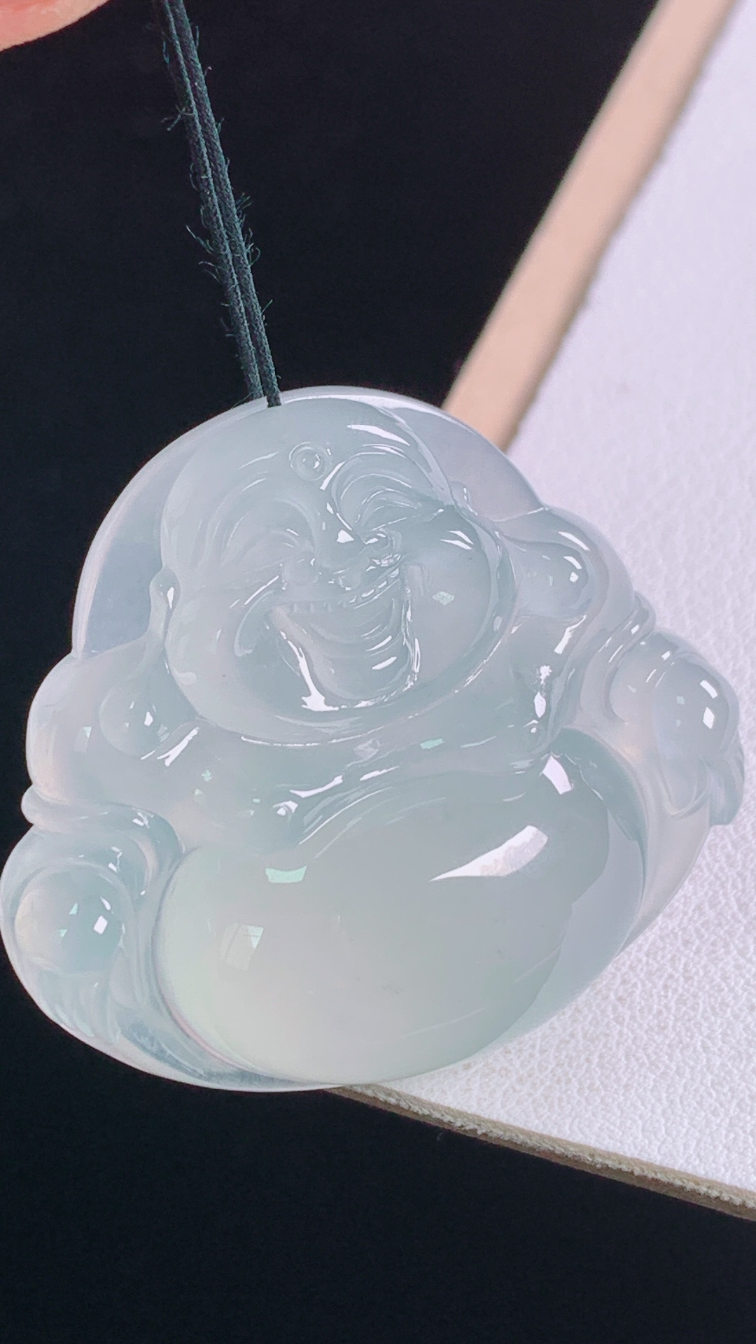 高品质佛公，种水，冰透起光，无裂，尺寸:35.0-38.6-10.6mm