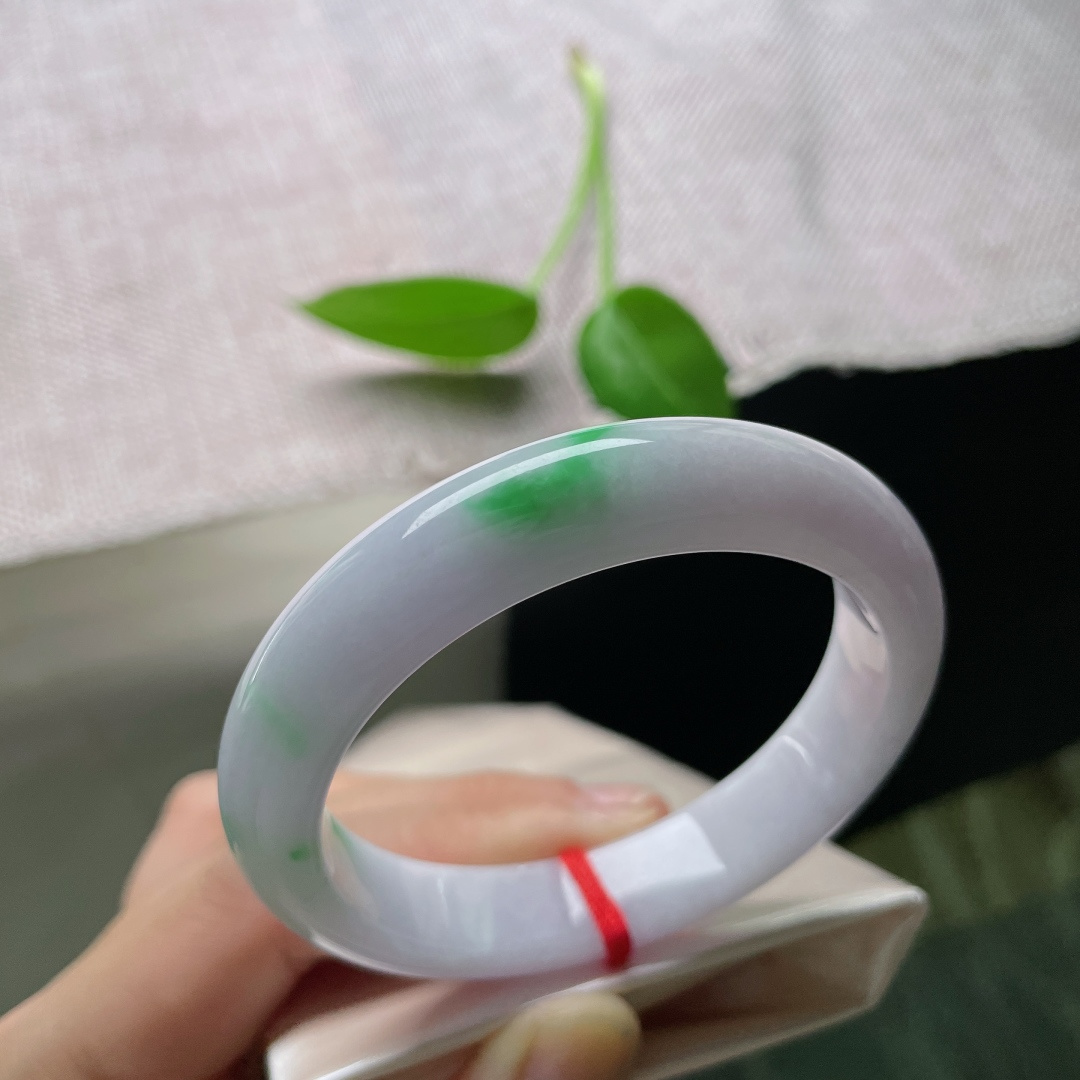 55/12.1/8.2，春彩正圈，点翠千金，种老水足，底子细腻，粉面含春威不露，细纹，ss55566a
