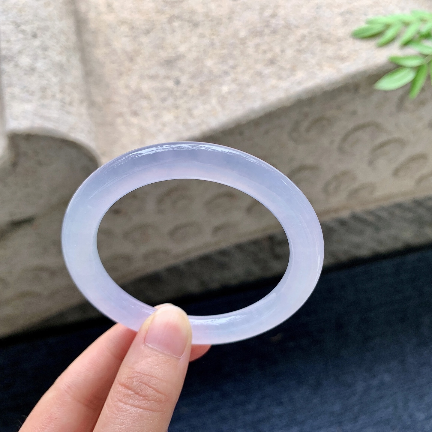 圆条53 54,圈口54.4/7.6/9,编码GJ082938,冰粉紫，清透，水润，种老，细腻，打灯有棉线