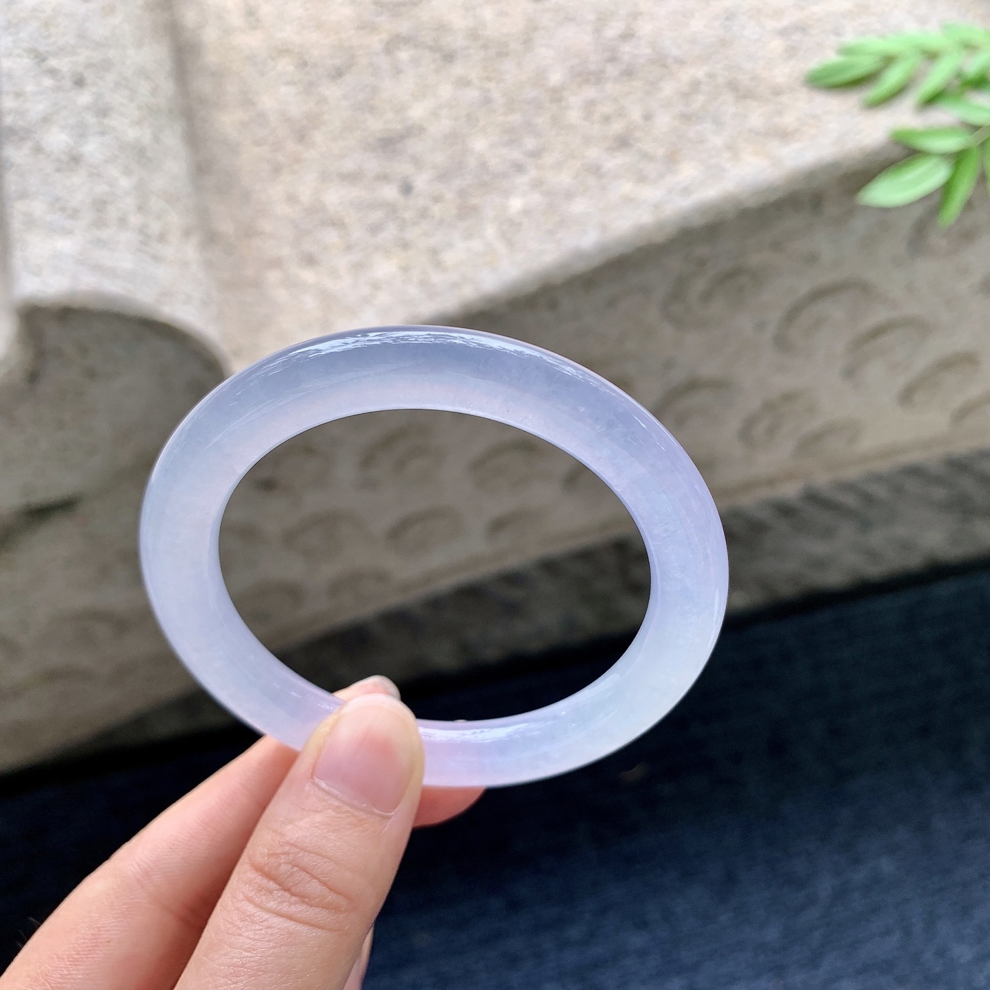 圆条53 54,圈口54.4/7.6/9,编码GJ082938,冰粉紫，清透，水润，种老，细腻，打灯有棉线