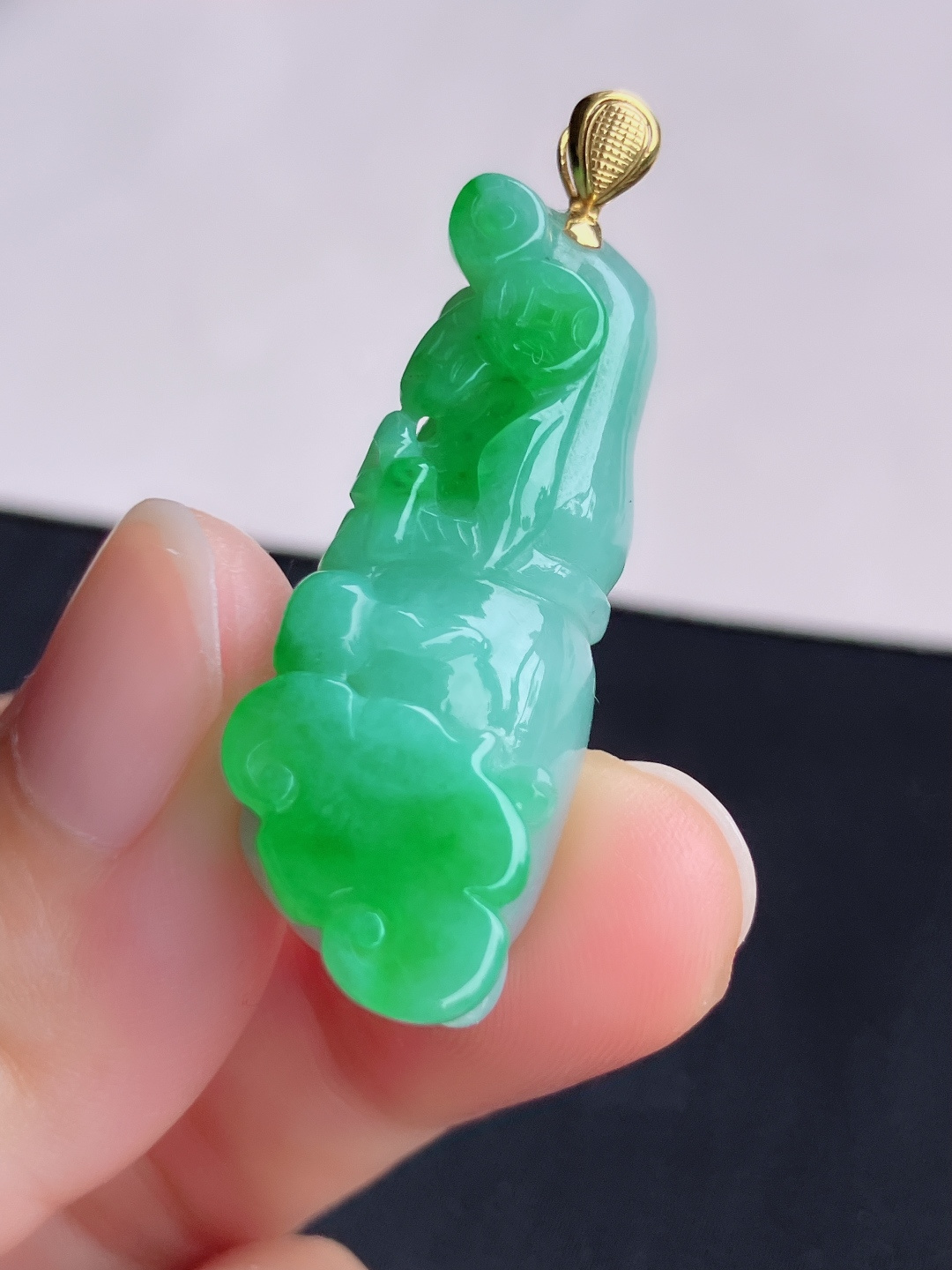 ️翠绿葫芦，色美清爽。尺寸37.3/15.3/13.6/自然光实拍