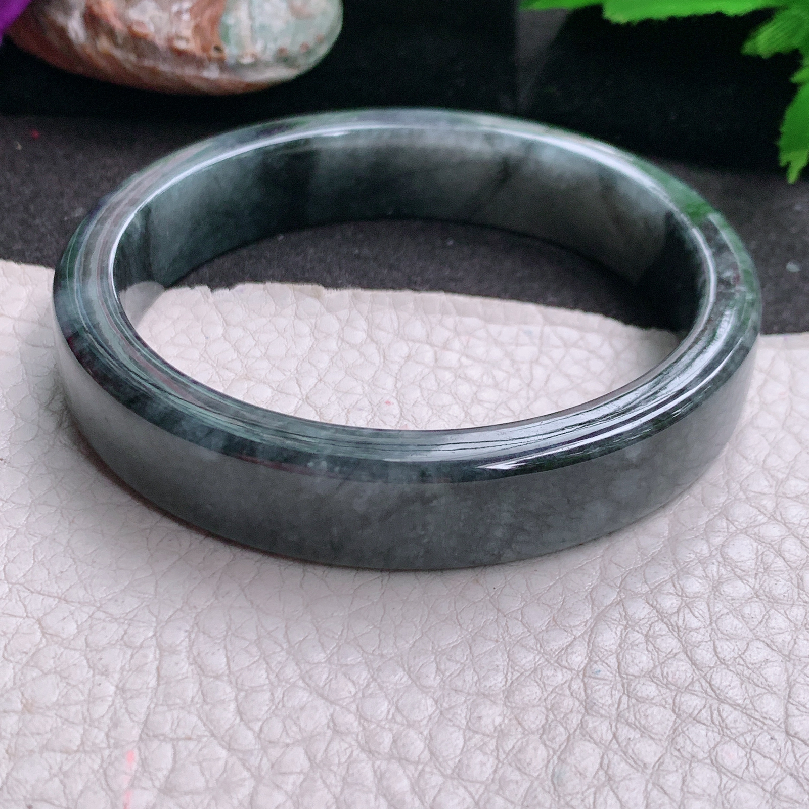 js大圈口60*13*7.2宽扁镯 特色缅甸翡翠a货玉手镯水润乌鸡宽边玉手环
