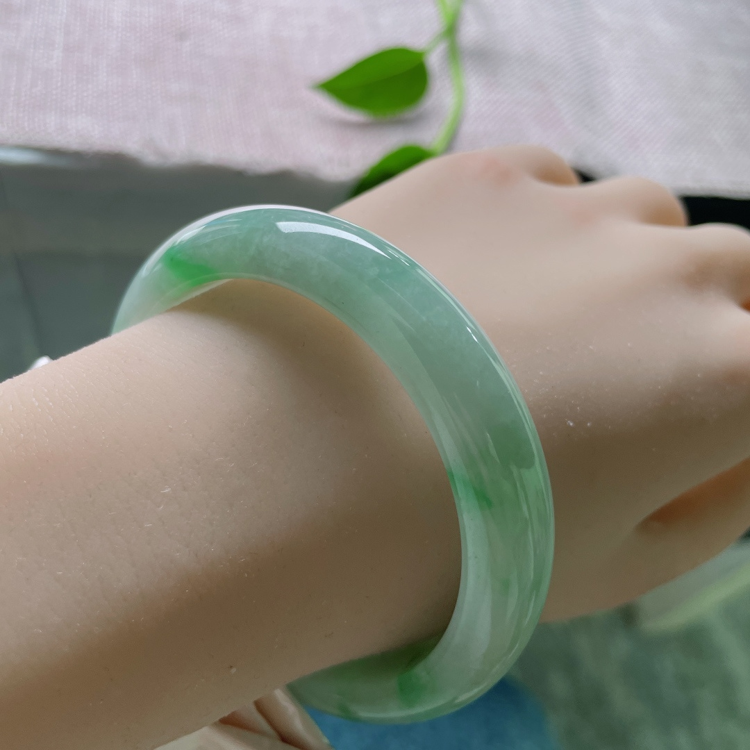 飘绿正圈，水润细腻，清新，甜美，贵气，皮纹，ss57211a