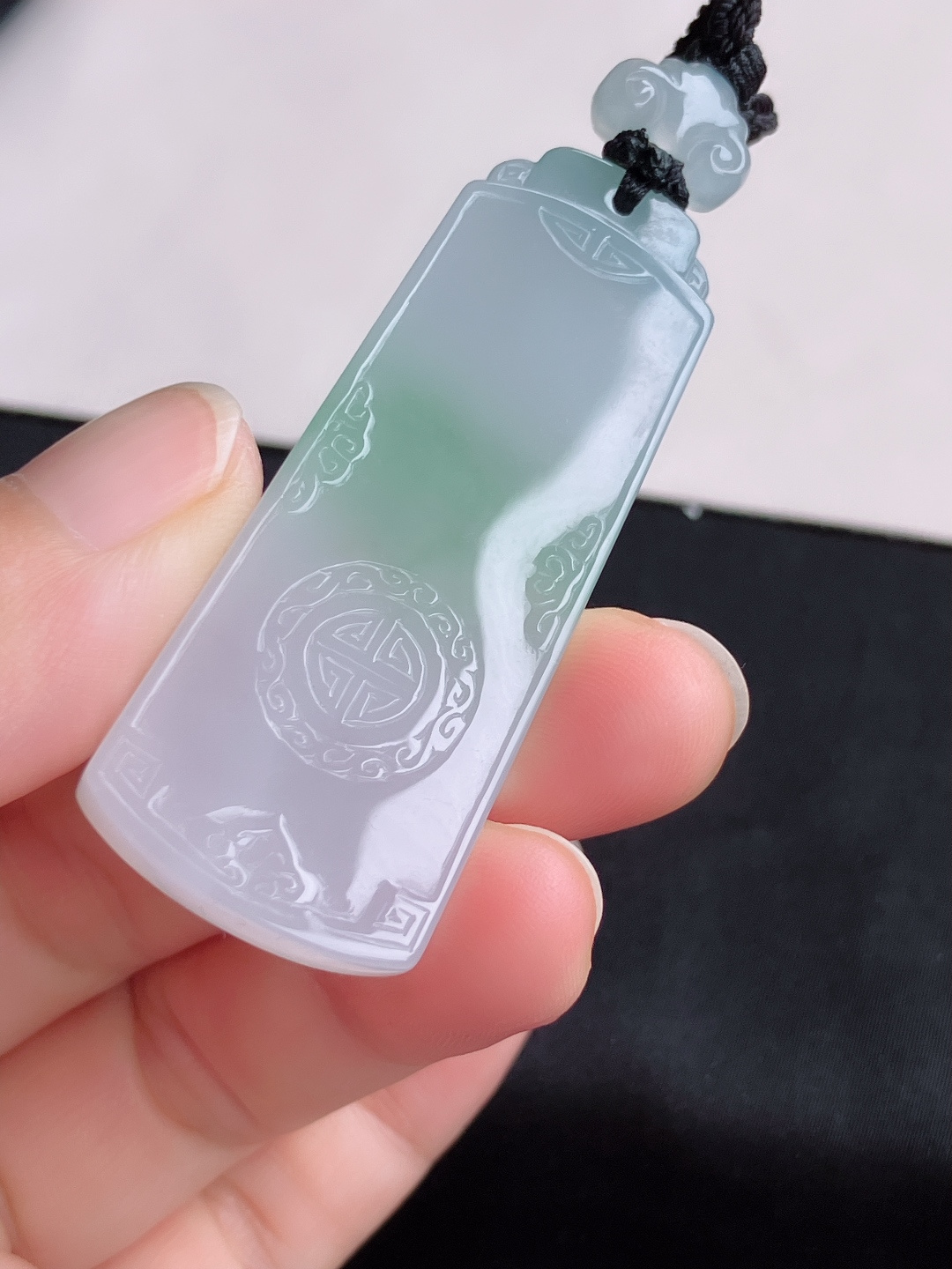 双彩平安牌，简约时尚，尺寸53/22/6/自然光实拍