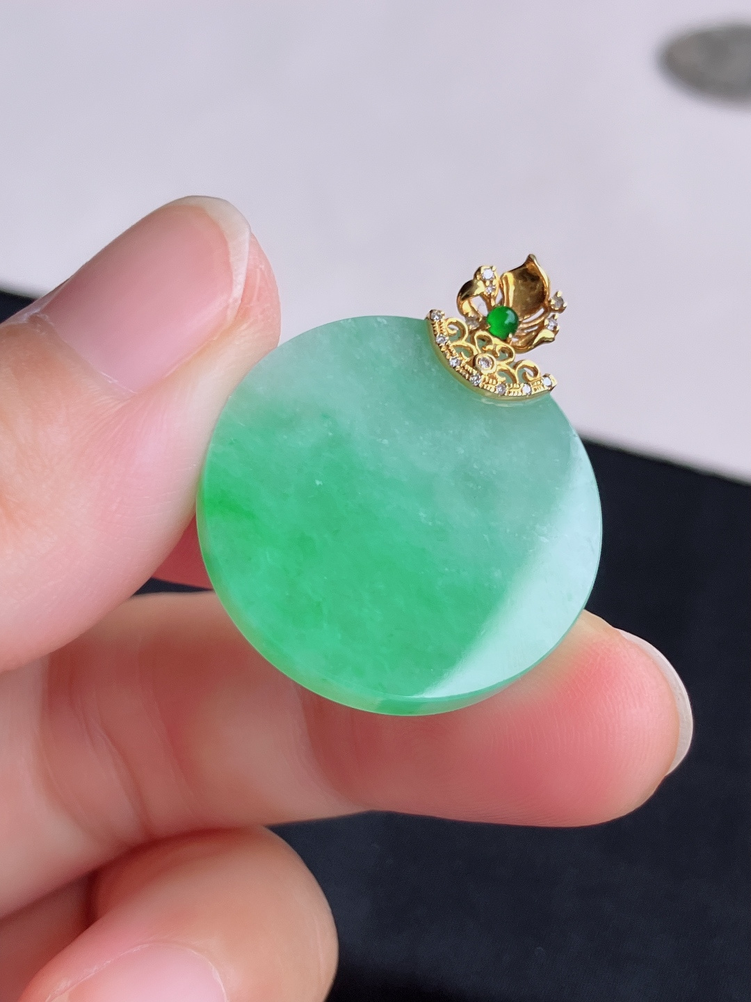 ️冰飘绿无事牌，简约时尚，尺寸32.6/25/3.8/自然光实拍