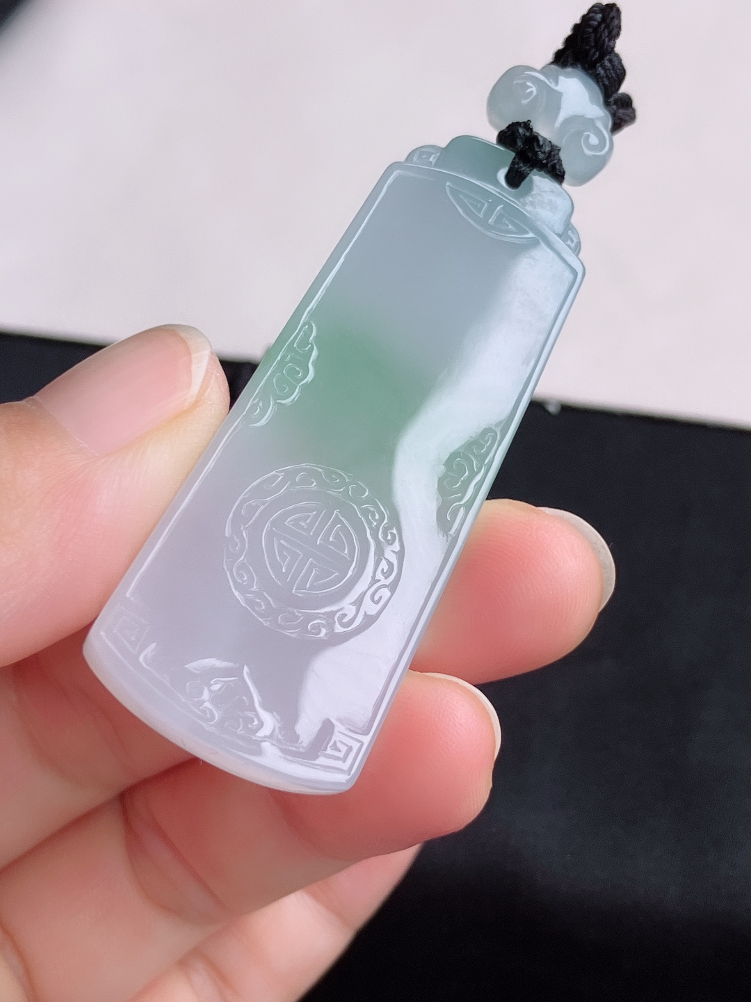 双彩平安牌，简约时尚，尺寸53/22/6/自然光实拍