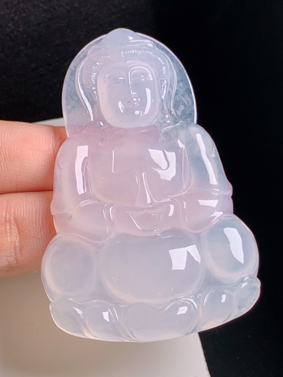 高冰观音，冰透纯净，雕工端庄，护佑平安