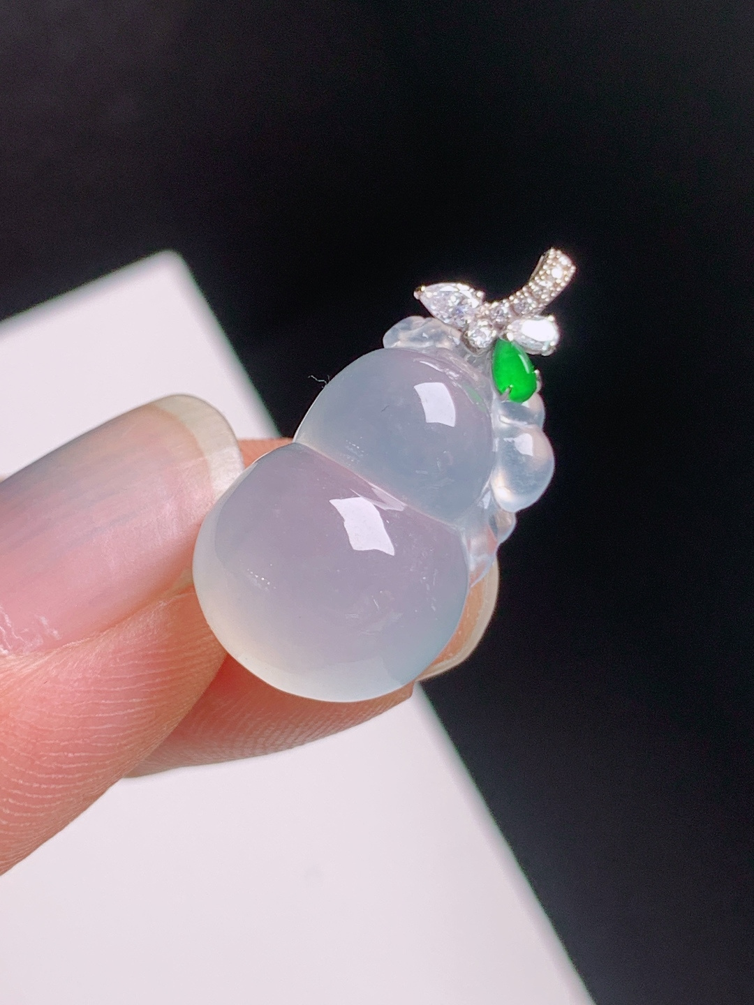 高冰葫芦吊坠，莹润透亮，造型饱满，福禄相伴，裸石18.3-11.8-7.723.1