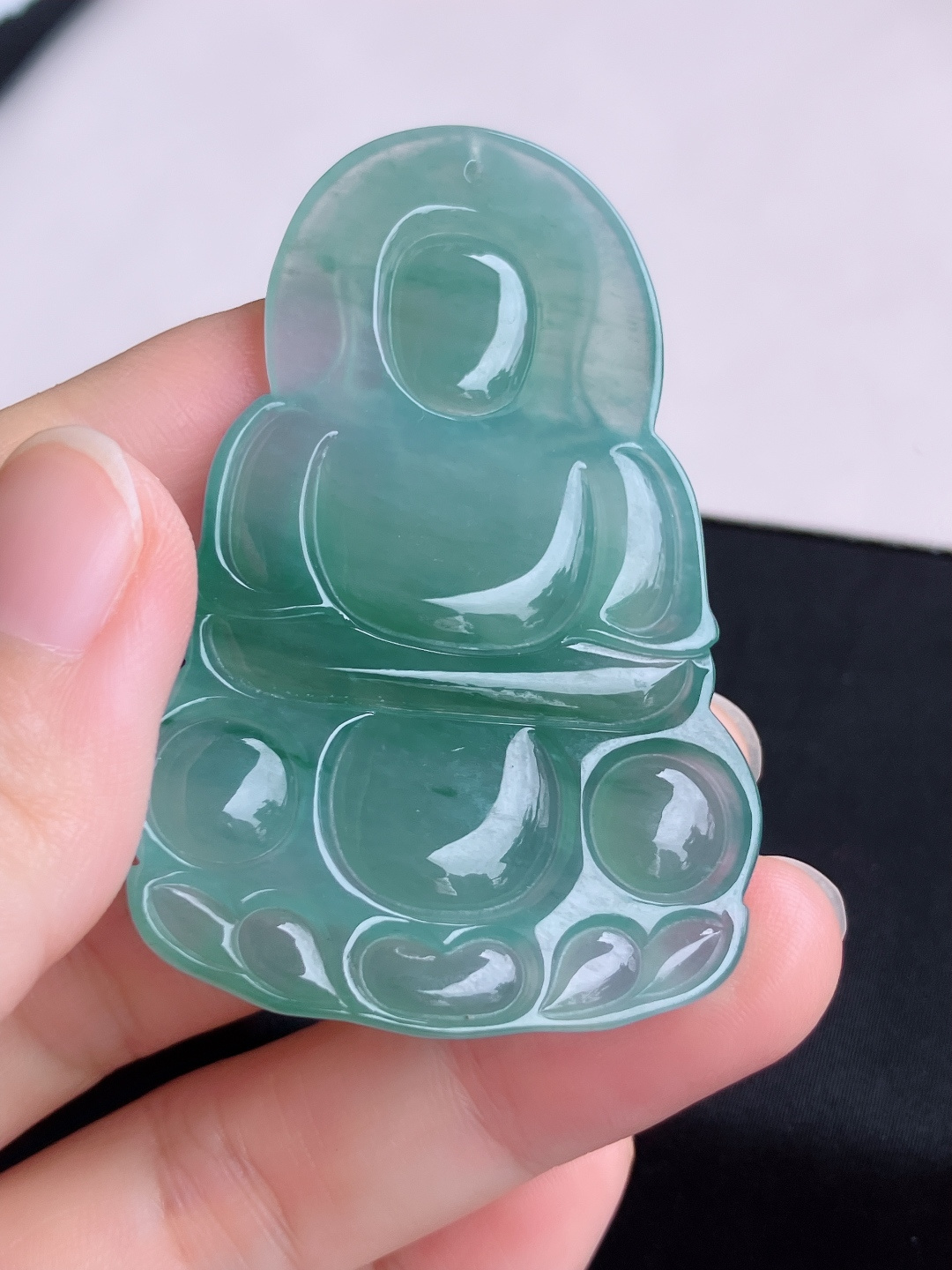 冰飘花大观音，晶莹剔透，面容慈祥，尺寸62.5/40.6/6/自然光实拍