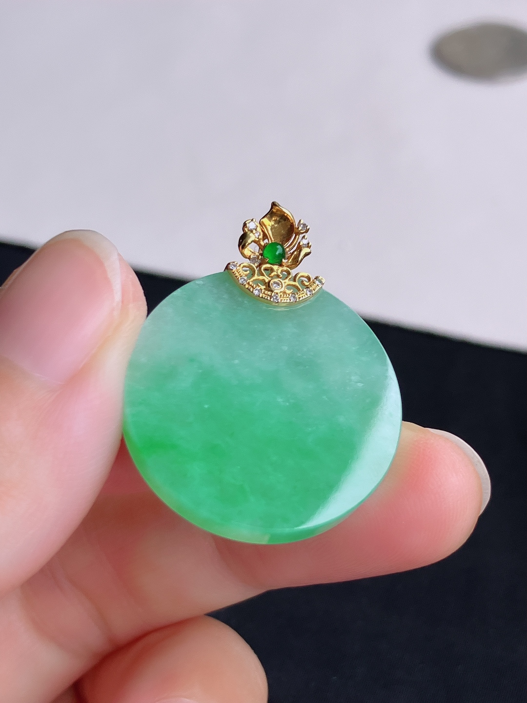 ️冰飘绿无事牌，简约时尚，尺寸32.6/25/3.8/自然光实拍
