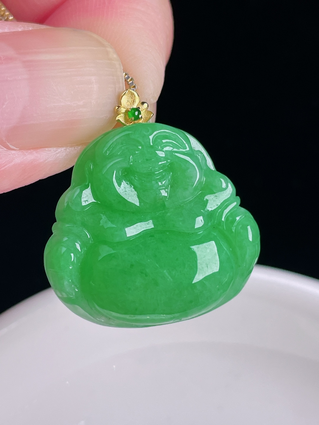 阳绿佛公，18k镶嵌，老种起光，细底通透，尺寸：27裸石23/24.4/6mm0828