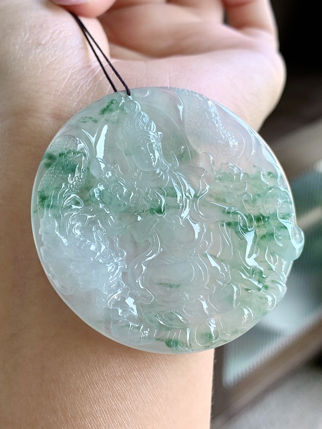 冰飘花御龙大势至菩萨持莲观音牌圆牌吊坠,缅料 性比高,尺寸51-6,重量32.8克