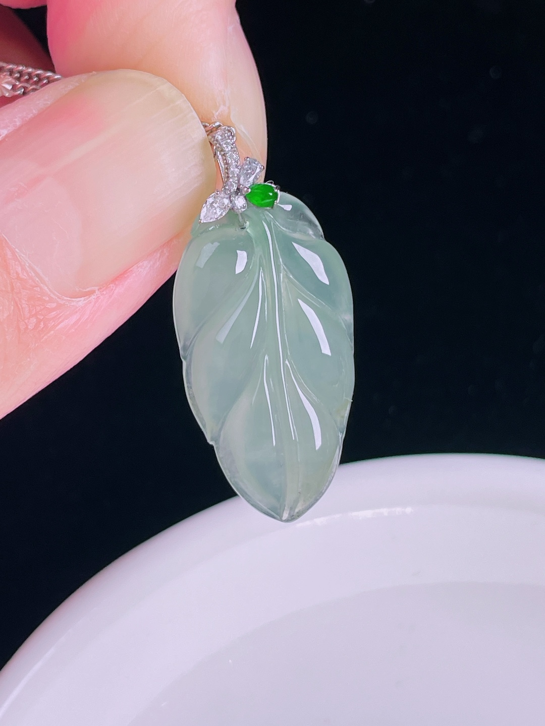 冰种叶子树叶，18k镶嵌，老种起光，细底通透，尺寸：31裸石27/14.3/5mm0829
