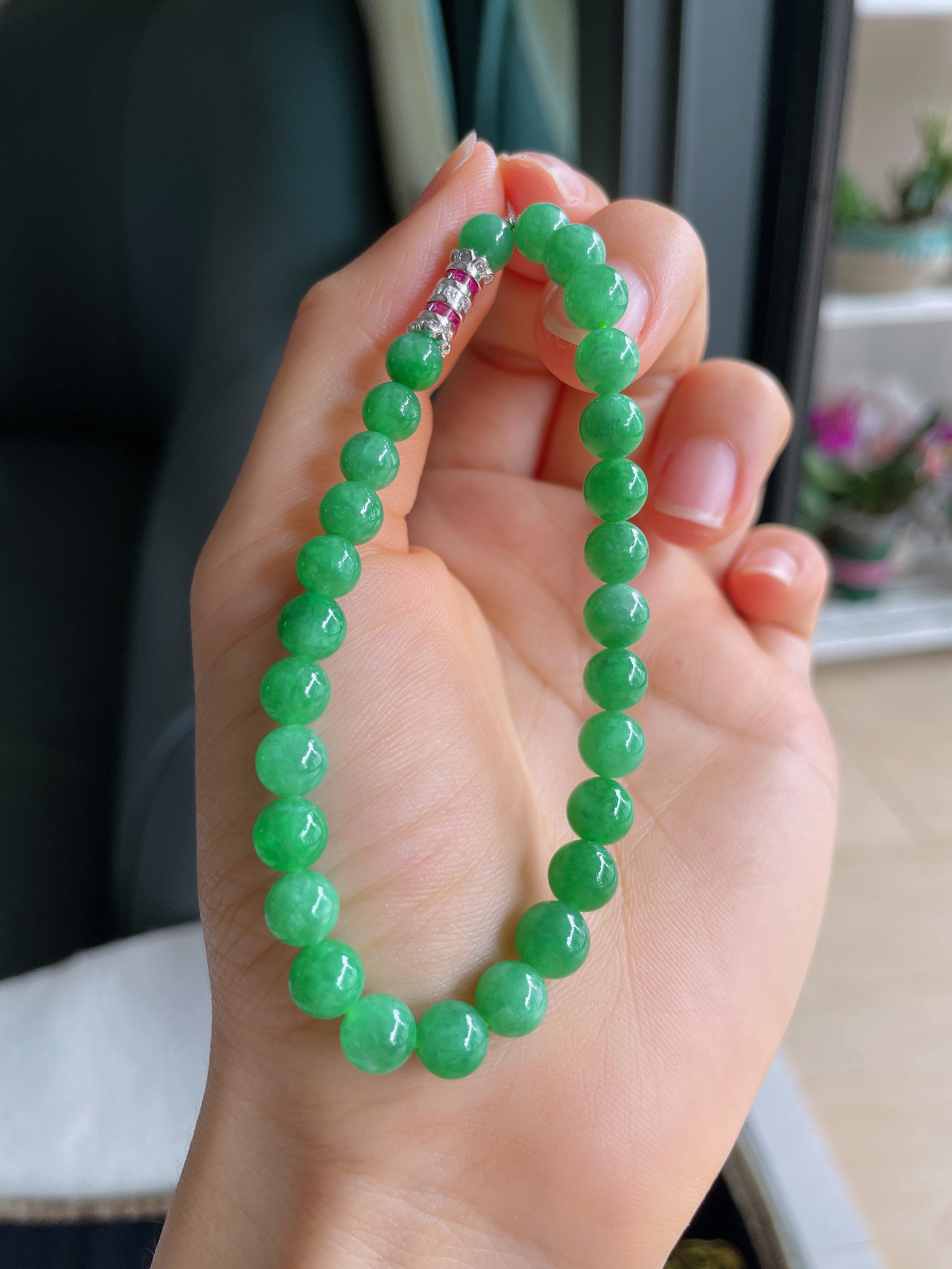 ️，缅甸天然翡翠A货，冰满绿手串，尺寸：6.5mm。【编4176】