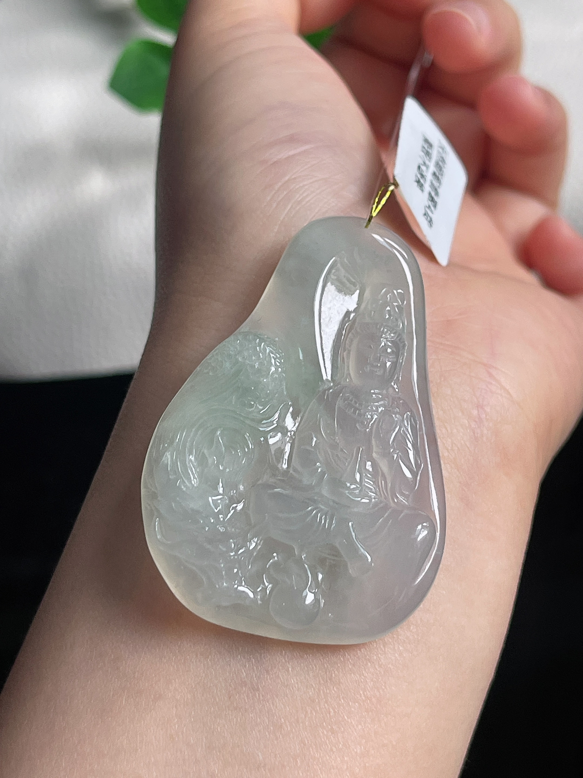 翡翠冰糯种观音挂件