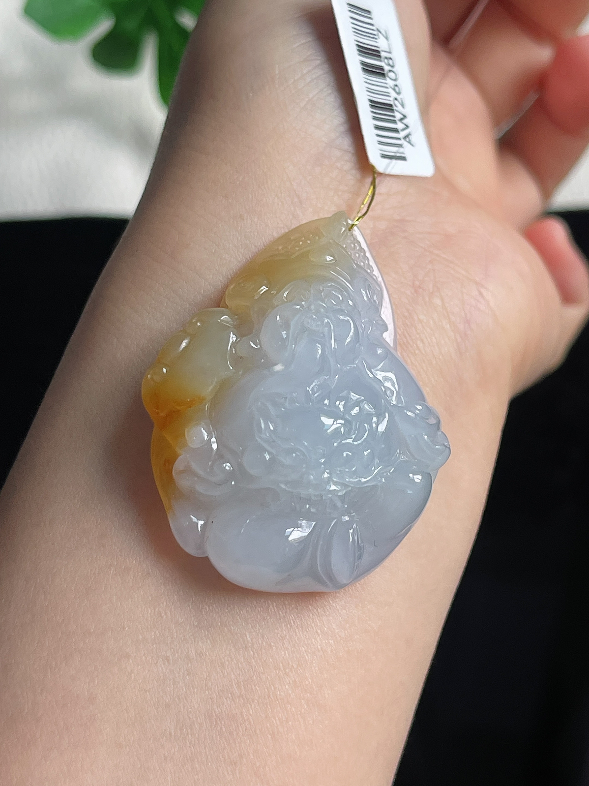翡翠糯化种黄财神挂件
