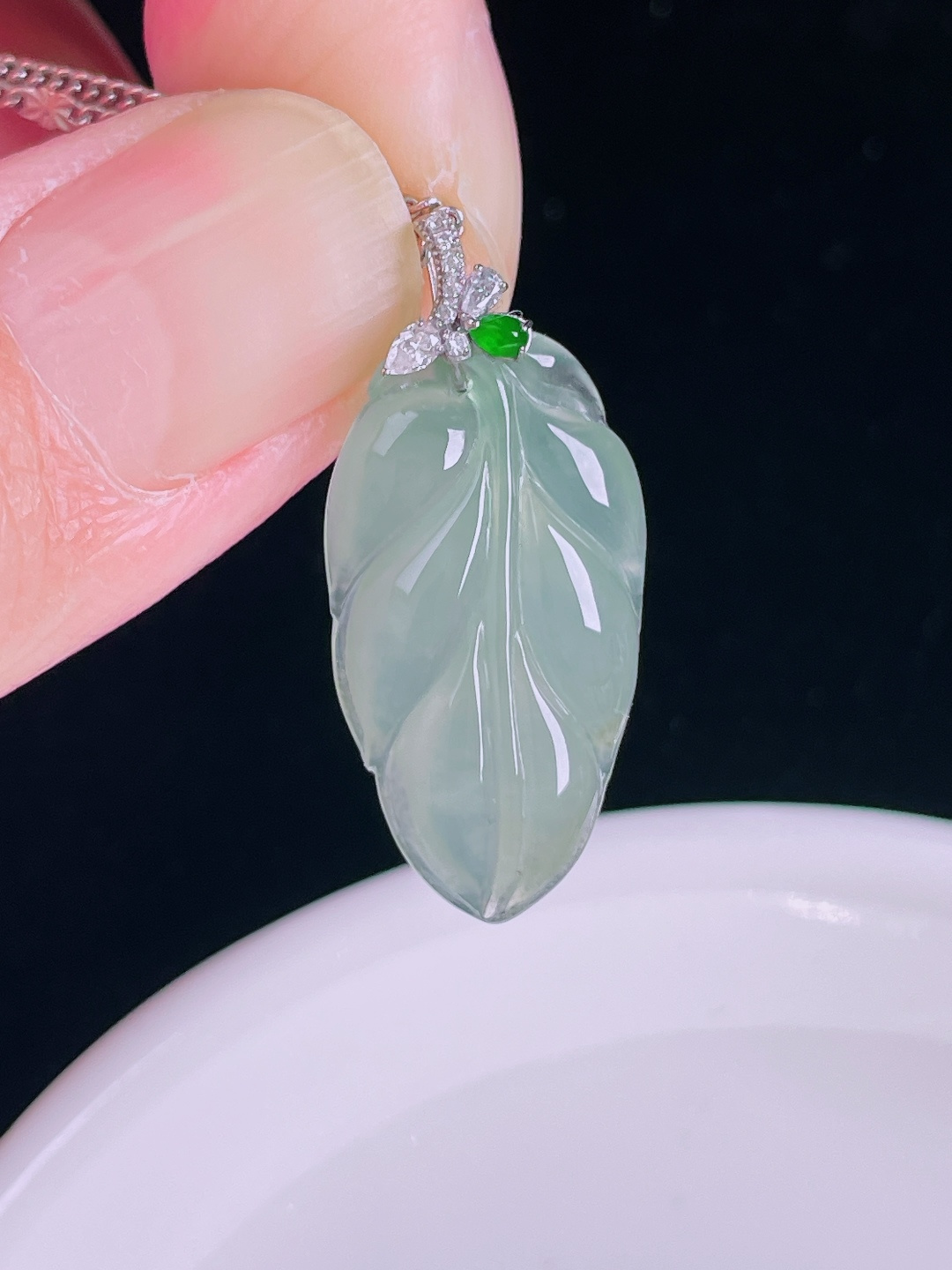 冰种叶子树叶，18k镶嵌，老种起光，细底通透，尺寸：31裸石27/14.3/5mm0829