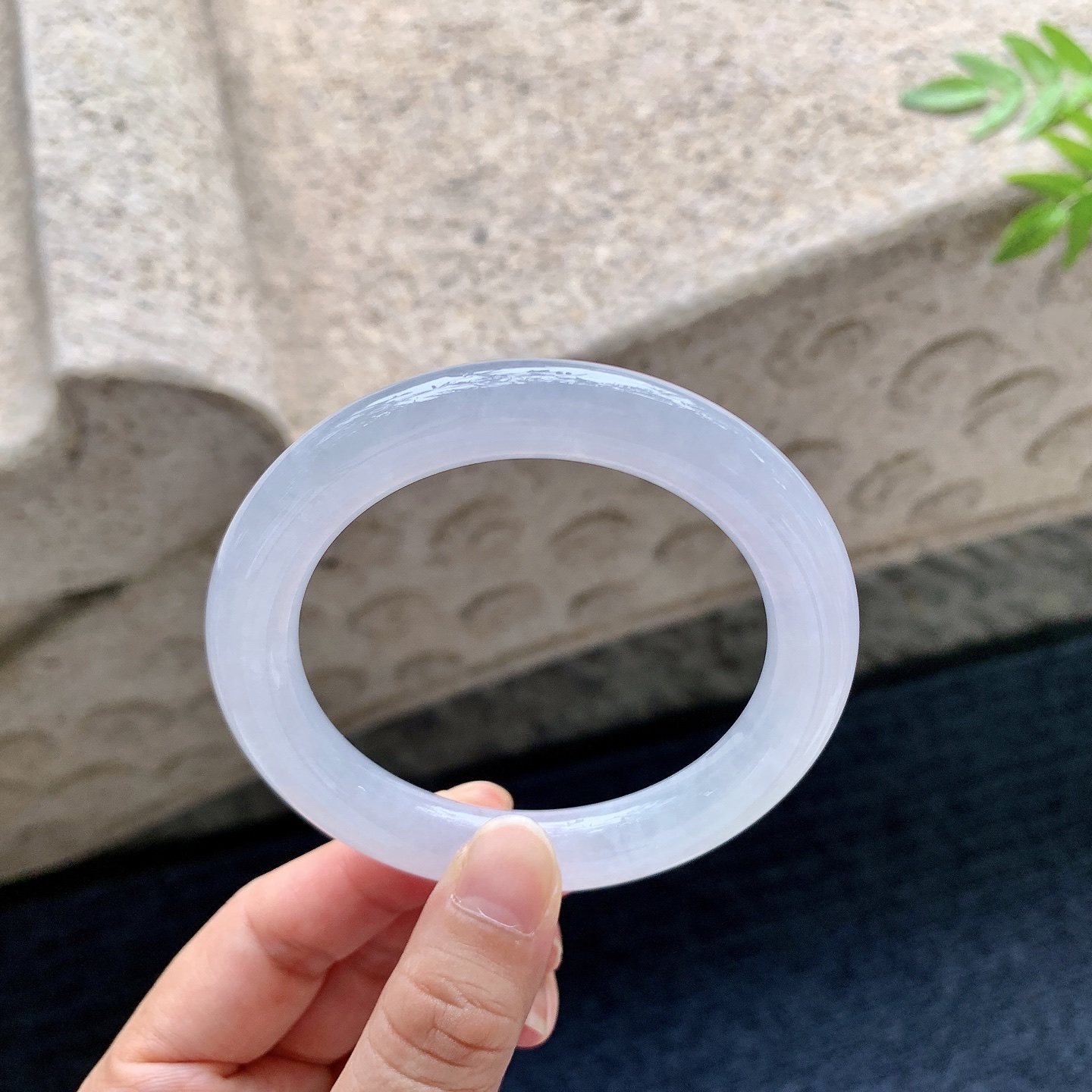 圆条54 55，糯冰淡粉紫，水润，种老，细腻，打灯有絮线