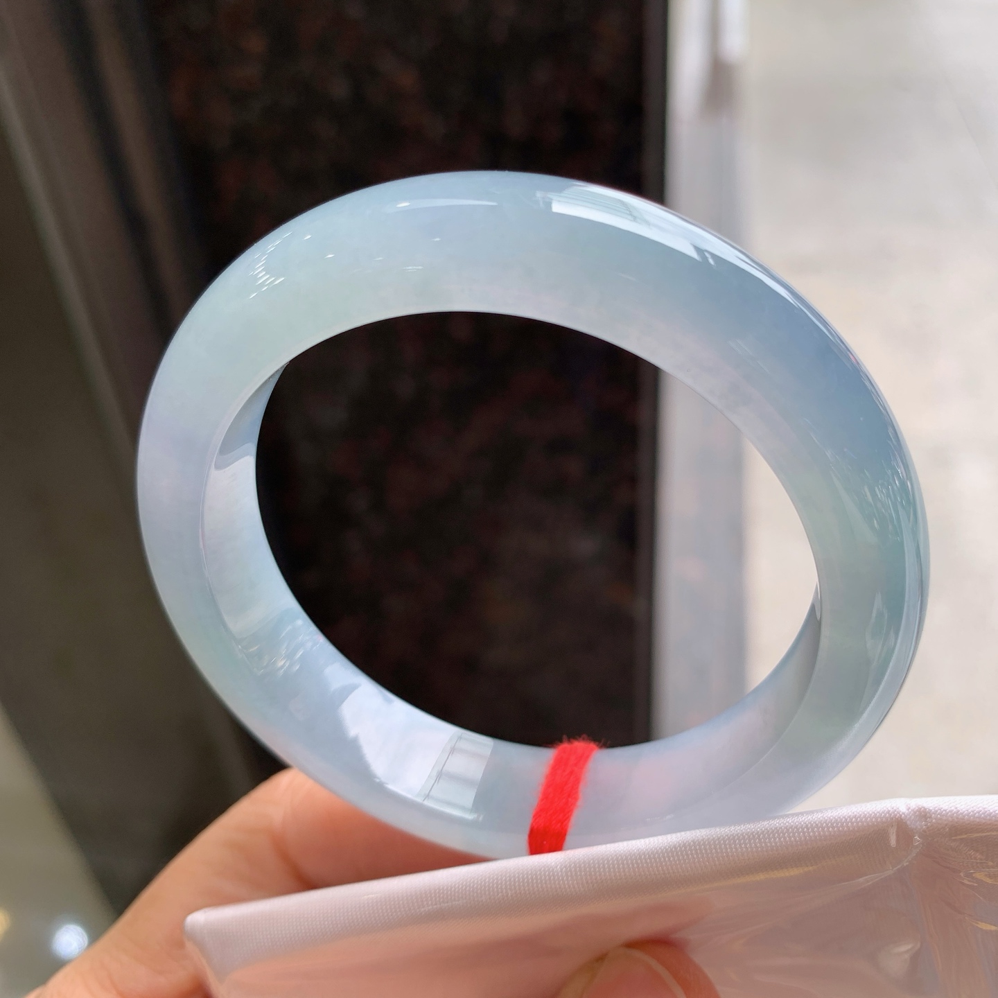 正圈冰紫,边上微细纹,尺寸：55.7/12.6/8.9,冰润