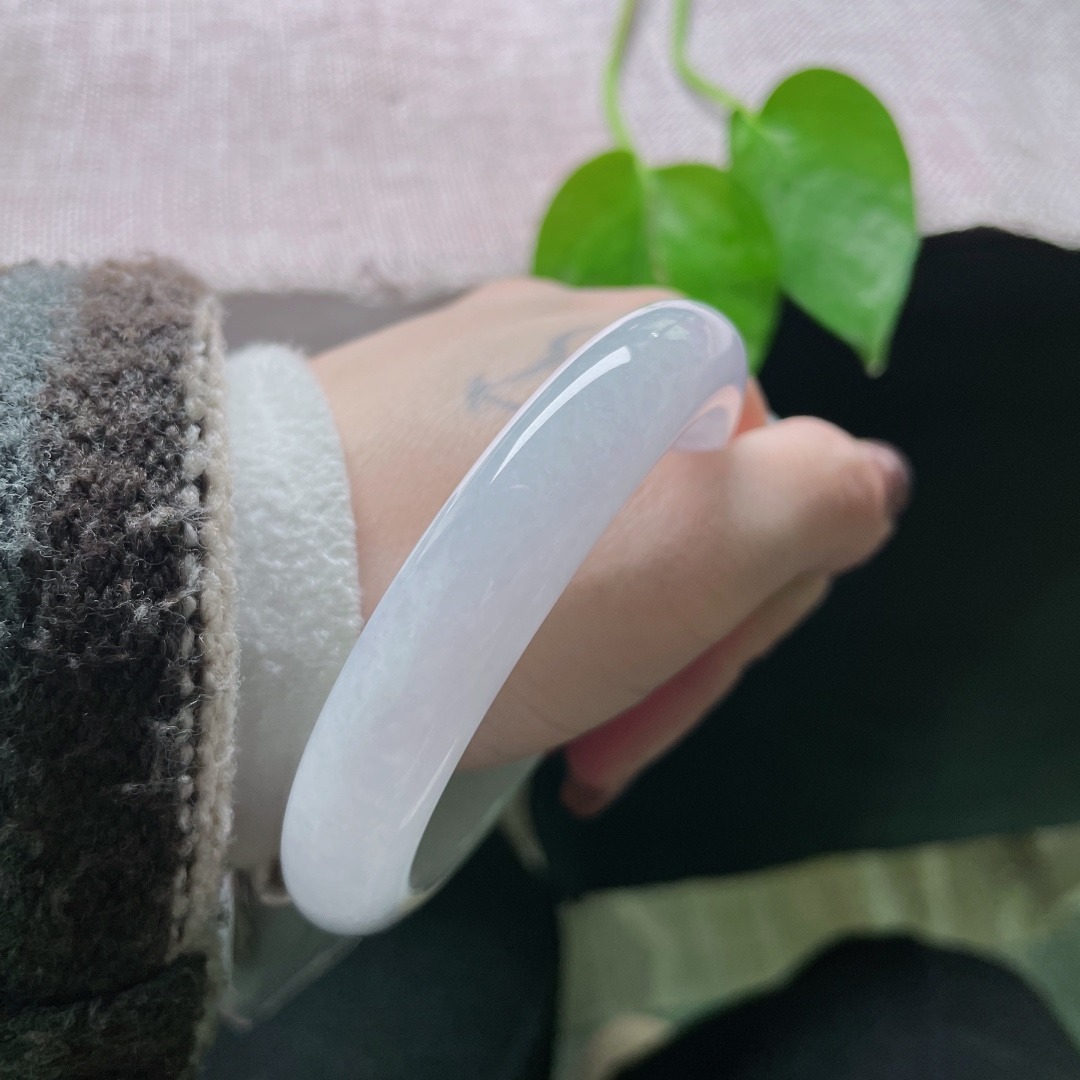 58/11.7/8.3，冰紫正圈，底子干净清爽，质地温润细腻，浪漫不失唯美，皮纹，ss55664a