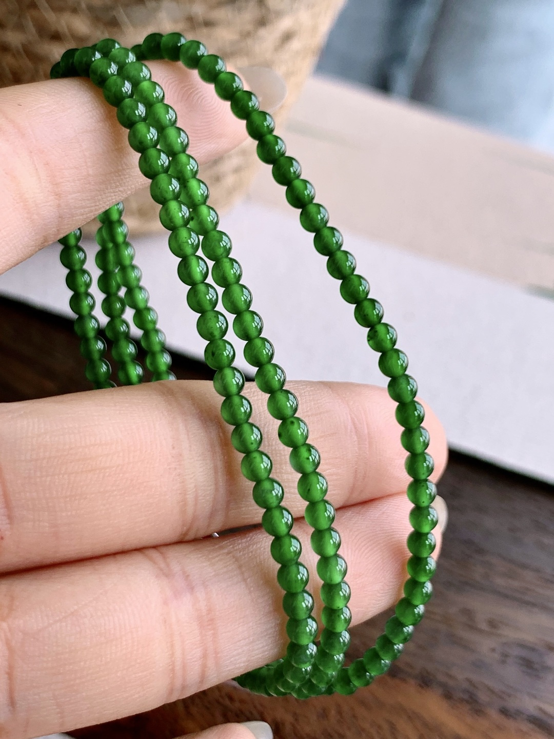 珠子冰辣绿珠链圆珠子珠链,说明性比高,尺寸3.4mm，30cm,重量14.7克